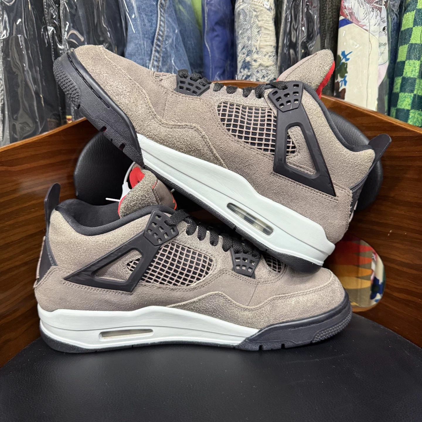 Jordan Brand AJ4 Mocha 43 98 New Original Box Size US 9 / EU 42 - 7 Thumbnail
