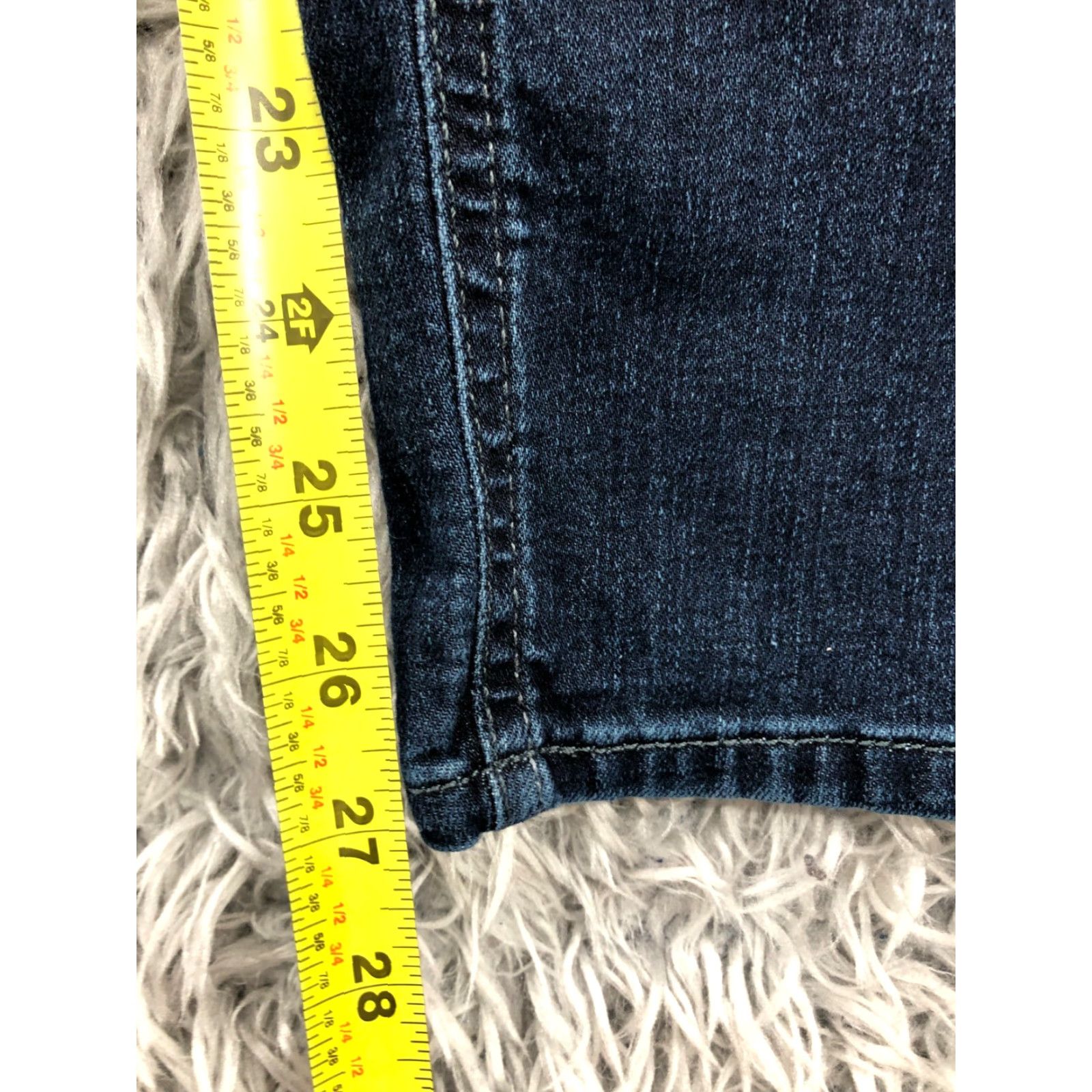 Lee Lee Riders Jeans Mid Rise Skinny Womens Size 12 Blue Dark Wash 28in Inseam Regular Fit Cotton Denim Zip Button Pockets 5-Pocket Size 34" / US 12 / IT 48 - 3 Thumbnail