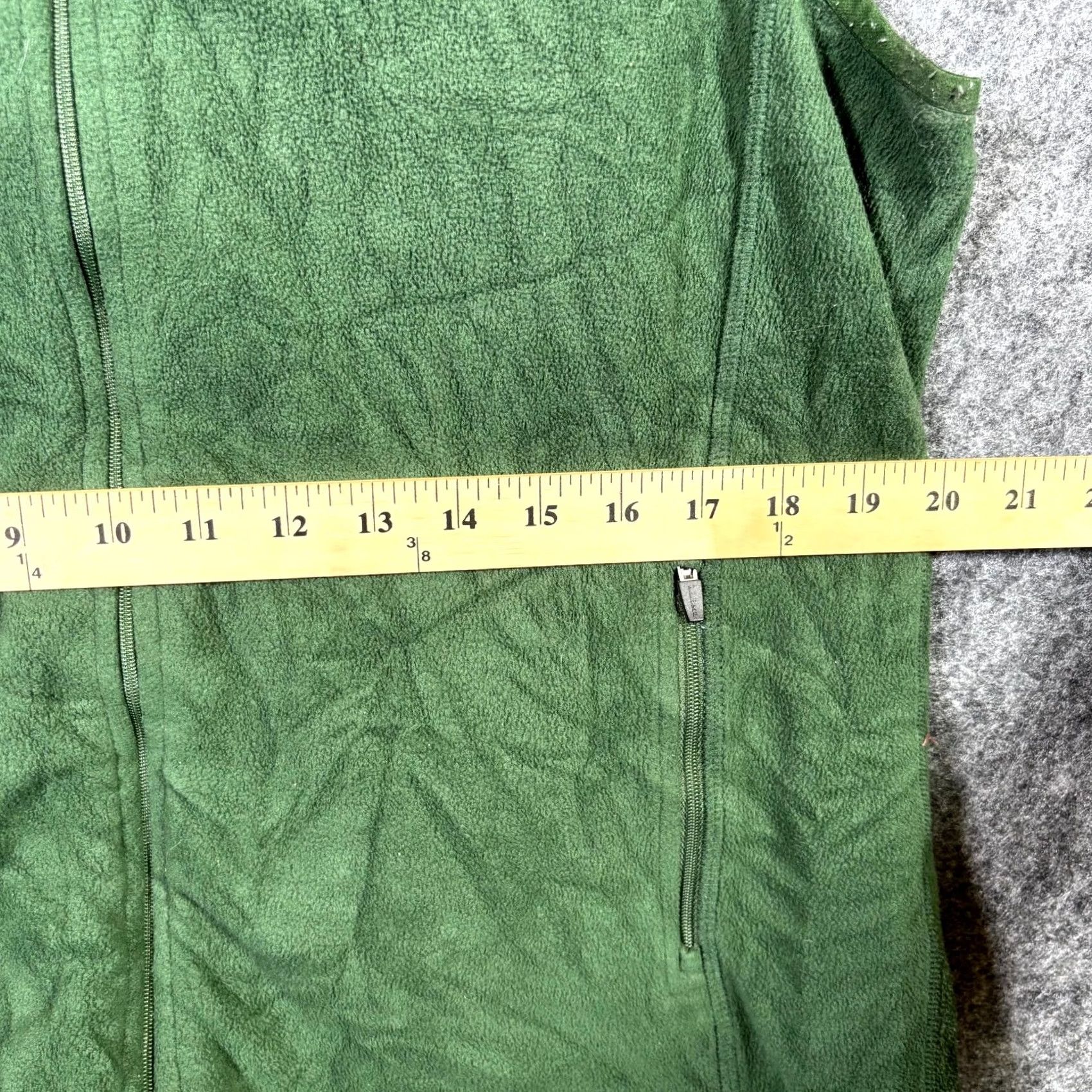 Vintage L.L.Bean Vest Men's L Green Fleece Full-Zip Outdoor, Golf, Hiking, Running & Jogging, Travel, Casual, Winter Size US L / EU 52-54 / 3 - 4 Thumbnail