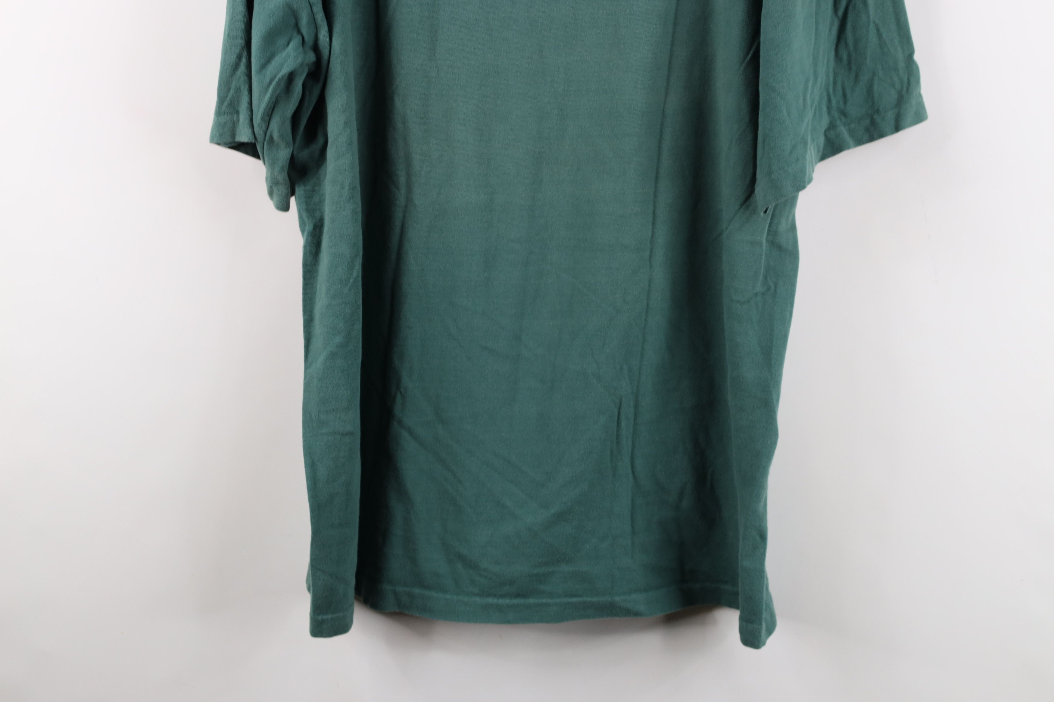 Vintage Vintage 90s Streetwear Deer Buck Mountains T-Shirt Green Size US L / EU 52-54 / 3 - 13 Thumbnail