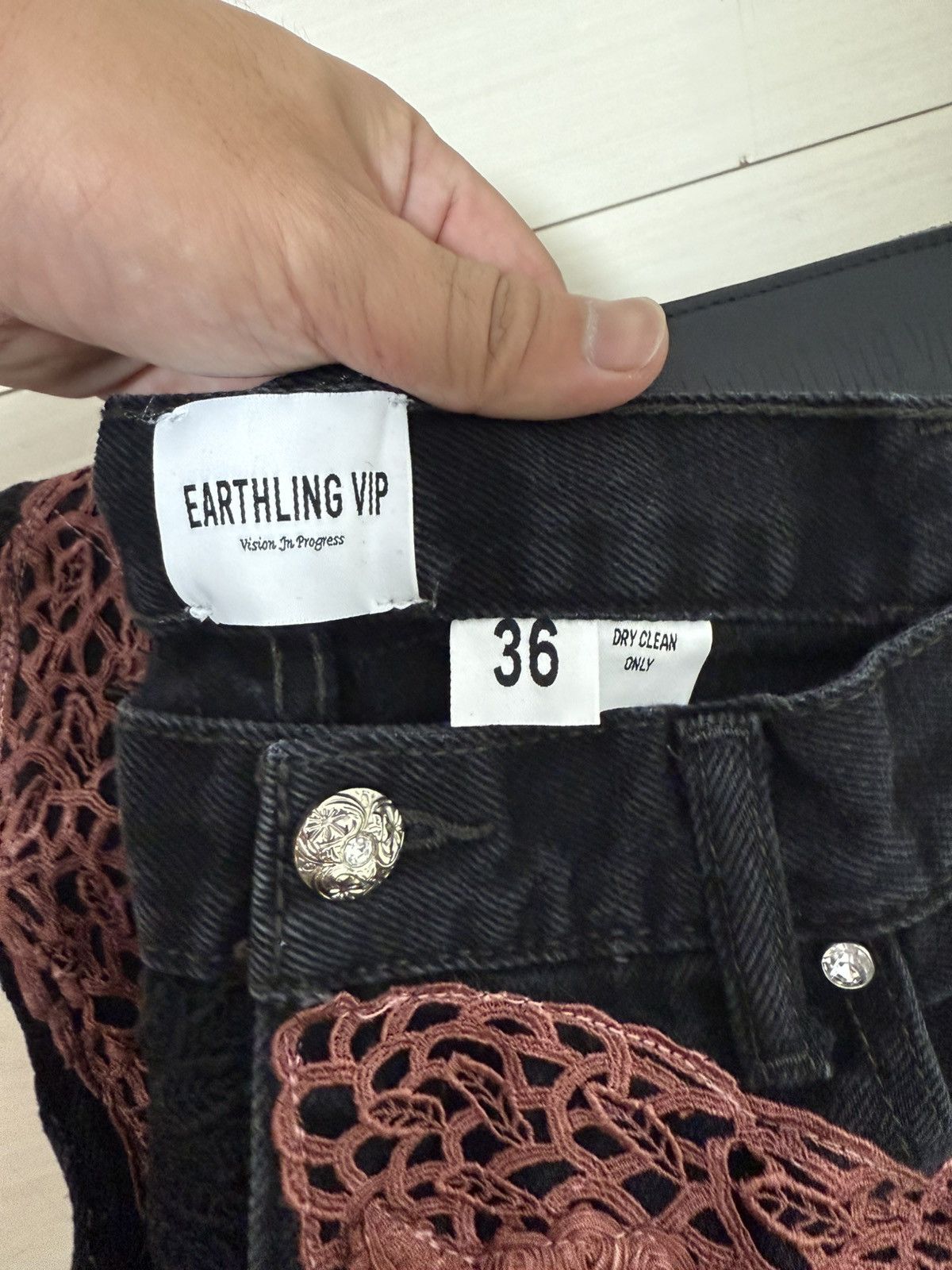 Other Earthling vip Size US 36 / EU 52 - 2 Thumbnail