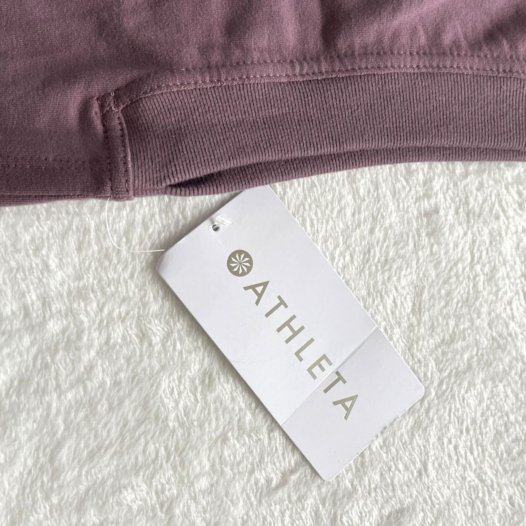 Athleta Athleta V-Neck Sweatshirt Tee Damask Mauve Pullover Medium Womens Athletic Shirt Sleeveless Cap Sleeve Size M / US 6-8 / IT 42-44 - 4 Thumbnail