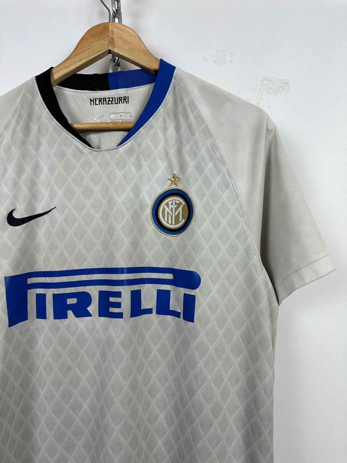 Nike 2018/19 Nike Inter Milan Away Kit Soccer Jersey Size US L / EU 52-54 / 3 - 6 Thumbnail