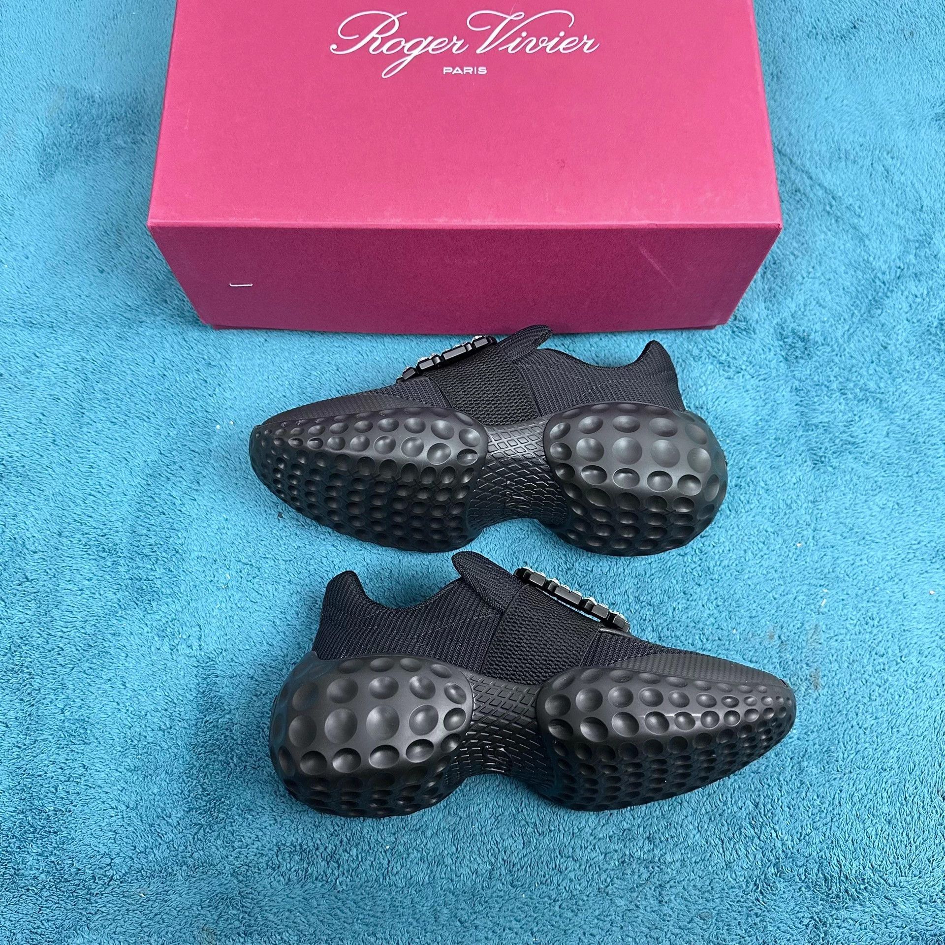 Roger Vivier Roger Vivier women's low top sneakers black 36 Size US 6 / IT 36 - 3 Thumbnail