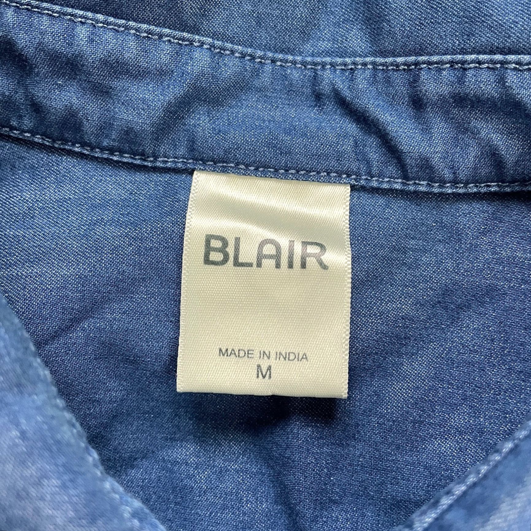 Blair Blair Shirt Women M Blue Denim Floral Embroidered Button-Up Pocket Chambray Shirt Size M / US 6-8 / IT 42-44 - 5 Thumbnail