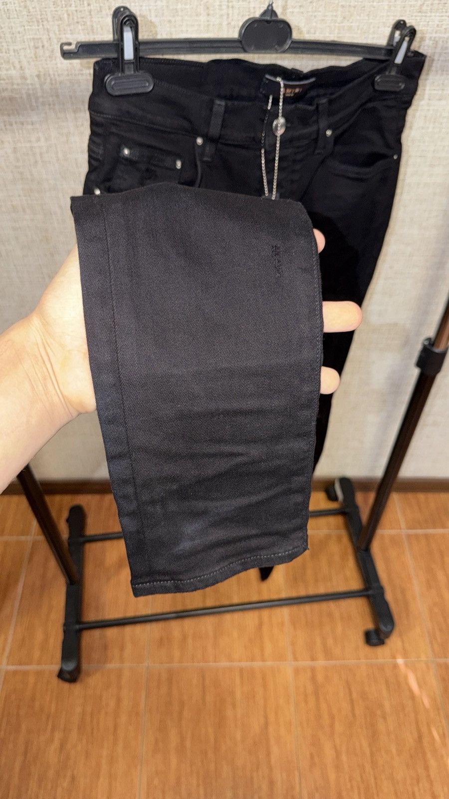 Amiri AMIRI THRASHER PLUS BLACK DISTRESSED SLIM FIT JEANS Size US 32 / EU 48 - 5 Thumbnail