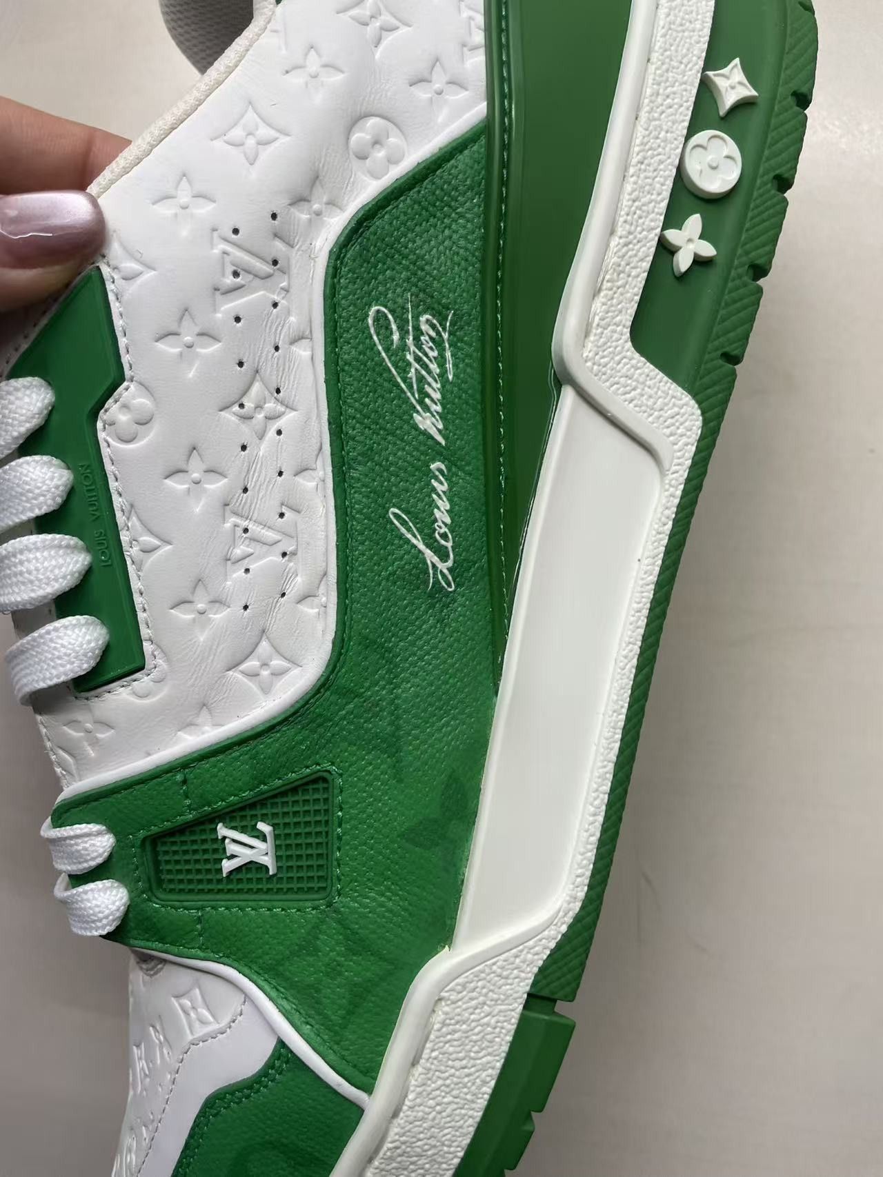 Louis Vuitton Louis Vuitton Trainer #54 Signature White & Green Sneakers Size US 9 / IT 39 - 12 Thumbnail