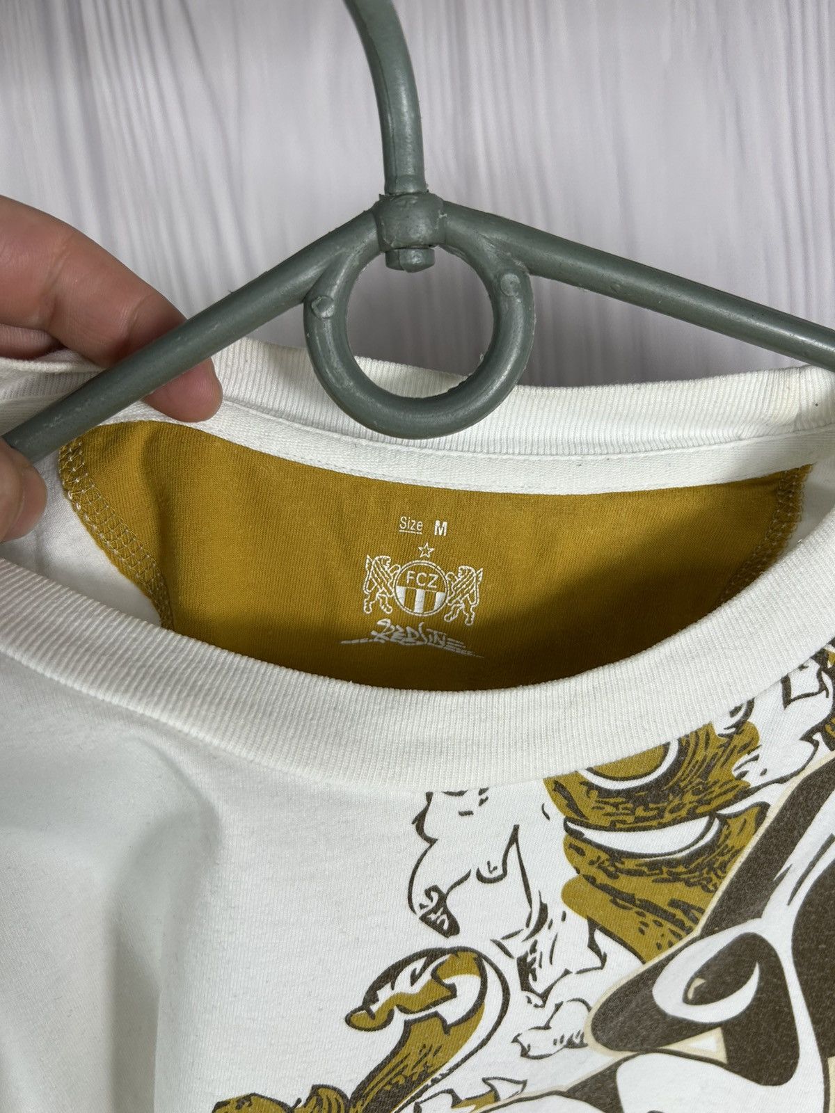 Other Rare FCZ FC Zurich Signed T-Shirt Size M Lion Graphic Tee Size US M / EU 48-50 / 2 - 13 Thumbnail