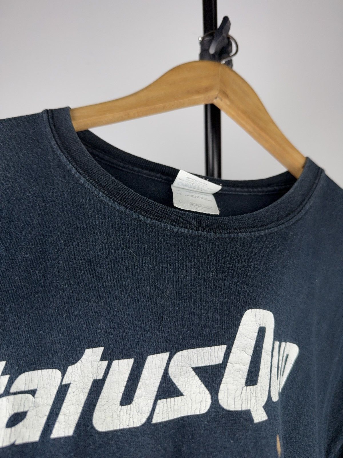 Band Tees 00s Vntg Status Quo Band Graphic T-Shirt Gildan Black Size L Size US L / EU 52-54 / 3 - 7 Thumbnail