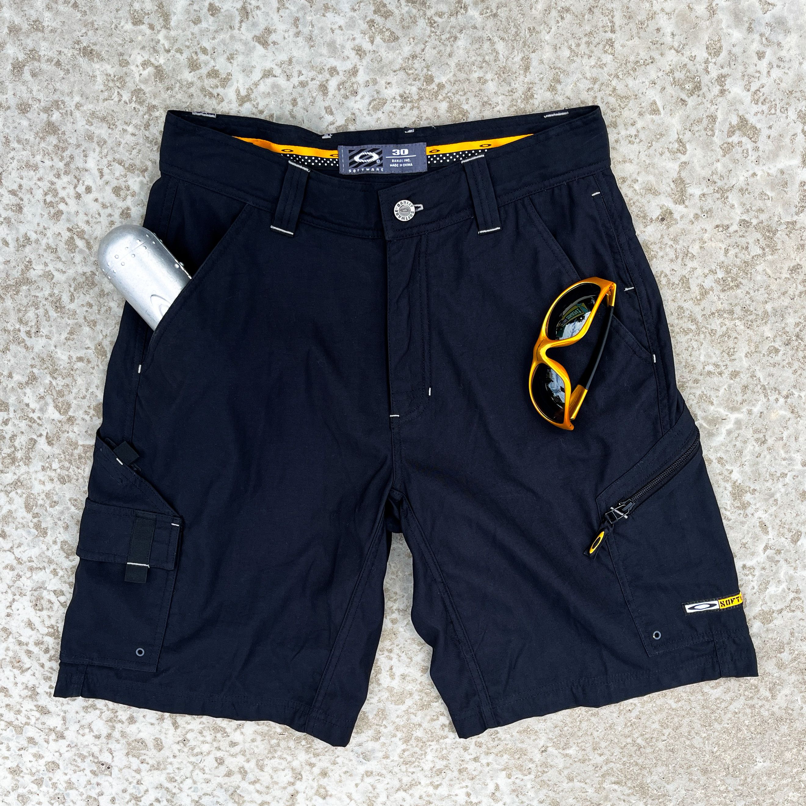 Oakley OAKLEY SOFTWARE CARGO SHORTS BLACK TECHNICAL VINTAGE MTB