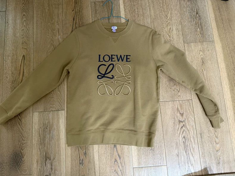 Loewe Loewe Embroidered logo men's sweater khaki Size US L / EU 52-54 / 3 - 1 Thumbnail