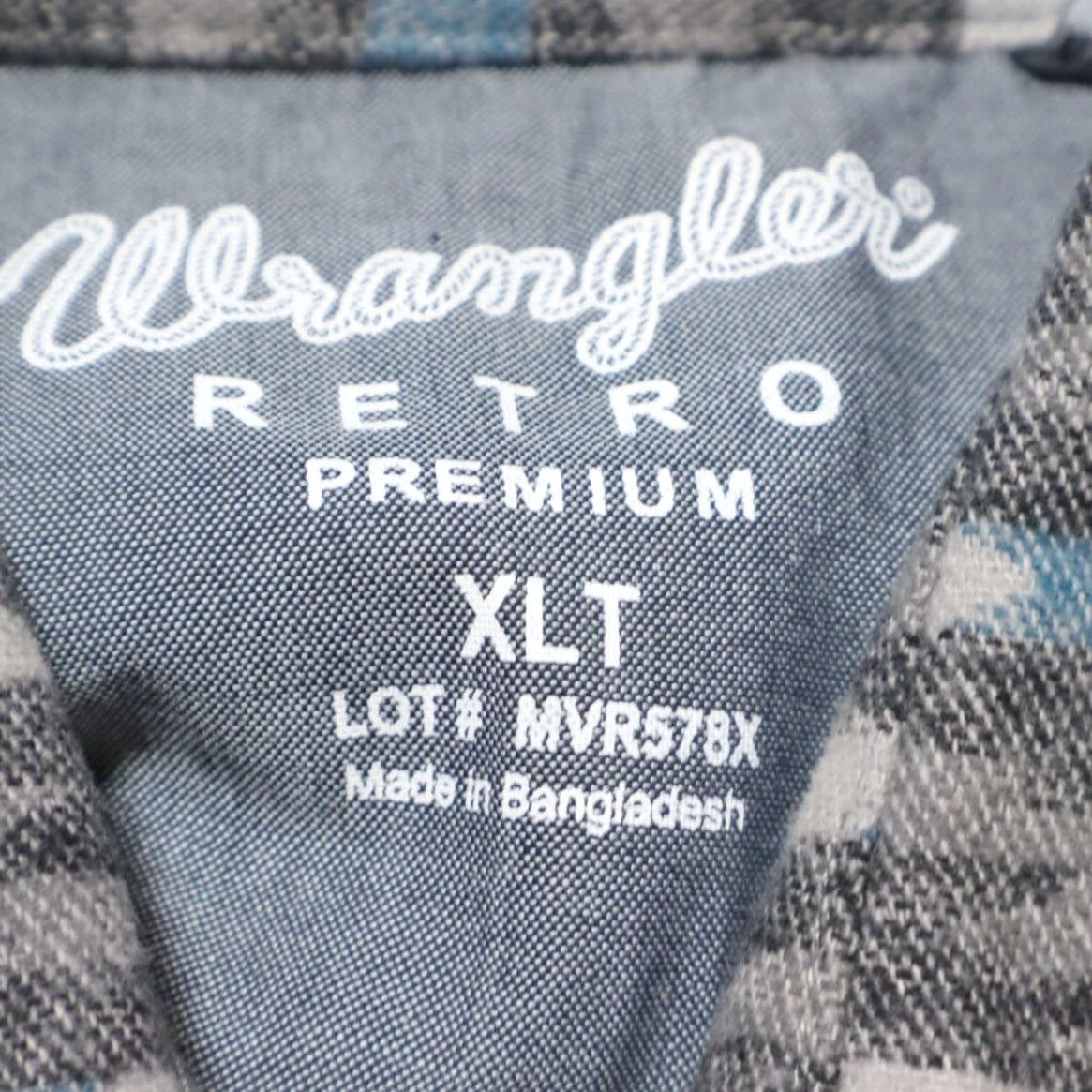 Wrangler Wrangler Aztec Flannel Pearl Snap Shirt Gray Men's XLT Shirt Size US XL / EU 56 / 4 - 5 Thumbnail