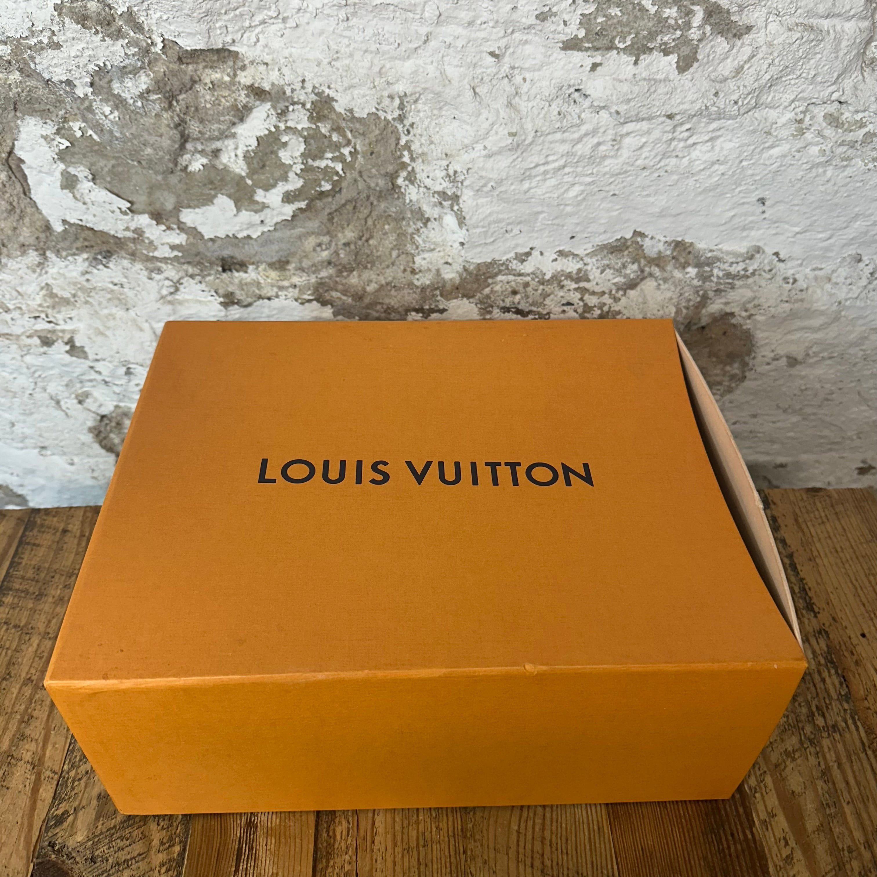 Louis Vuitton Louis Vuitton Blue Black Trail Sneaker Sz 8.5 (7LV) Size US 8.5 / EU 41-42 - 9 Thumbnail