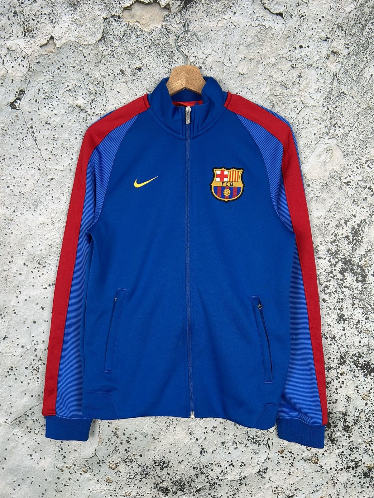 Nike Nike FC Barcelona Sweatshirt Soccer Jersey Football Rare Size US S / EU 44-46 / 1 - 1 Thumbnail