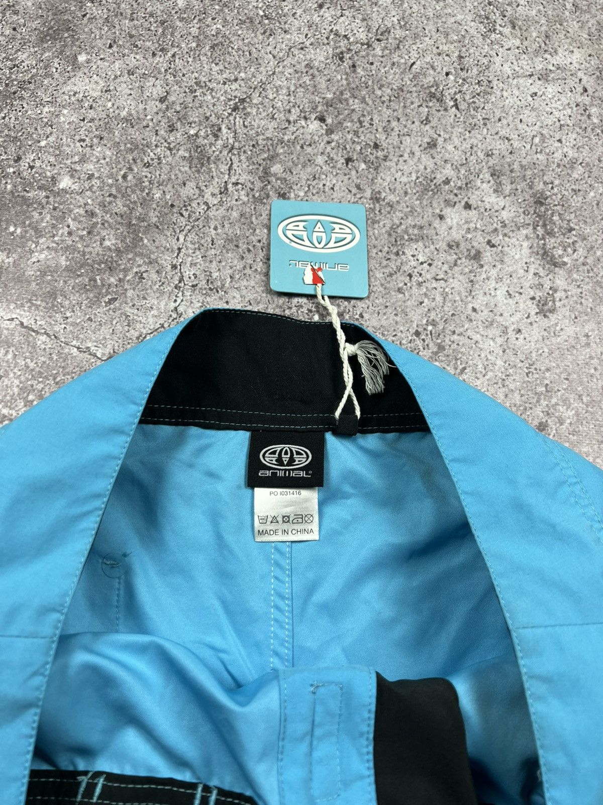Quicksilver New Y2K Vintage Animal Shorts Billabong Quicksilver Style Size US 32 / EU 48 - 9 Thumbnail