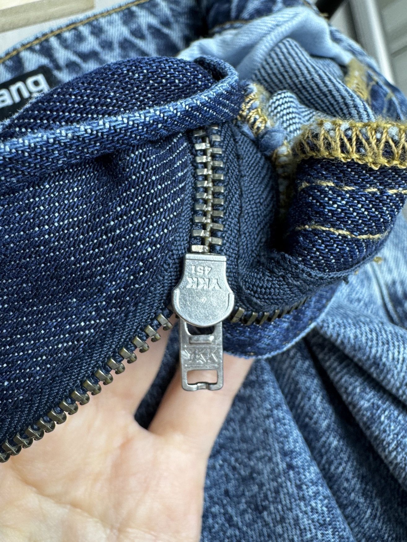 Alexander Wang Alexander Wang light blue Mom High Rise denim jeans size 28 Size 28" / US 6 / IT 42 - 12 Thumbnail