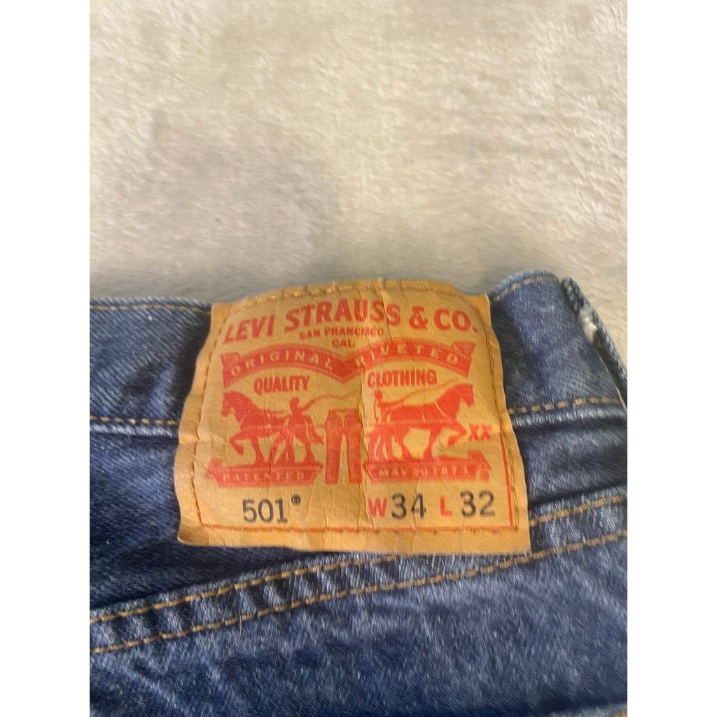 Levi's Levi's 501 Button-Fly Jeans W34 L32 Classic Straight Fit Size US 34 / EU 50 - 4 Thumbnail