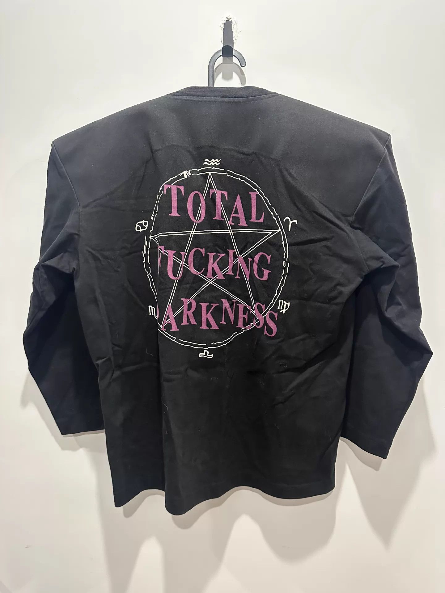 Vetements Vetements Pentagram Shoulder Pad LS Playboi Carti L Rare Size US L / EU 52-54 / 3 - 1 Thumbnail