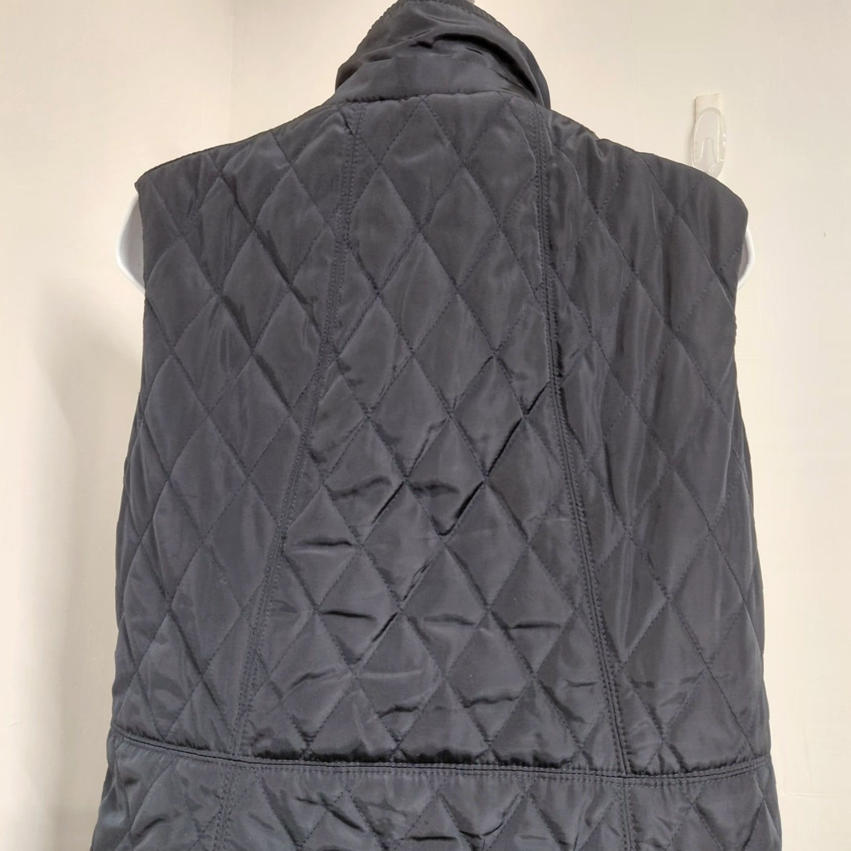 Vintage Thread & Supply Black Quilted Vest Women’s Size Large Full Zip Pockets Vest Quilted Black L Women Mens? Size L / US 10 / IT 46 - 7 Thumbnail