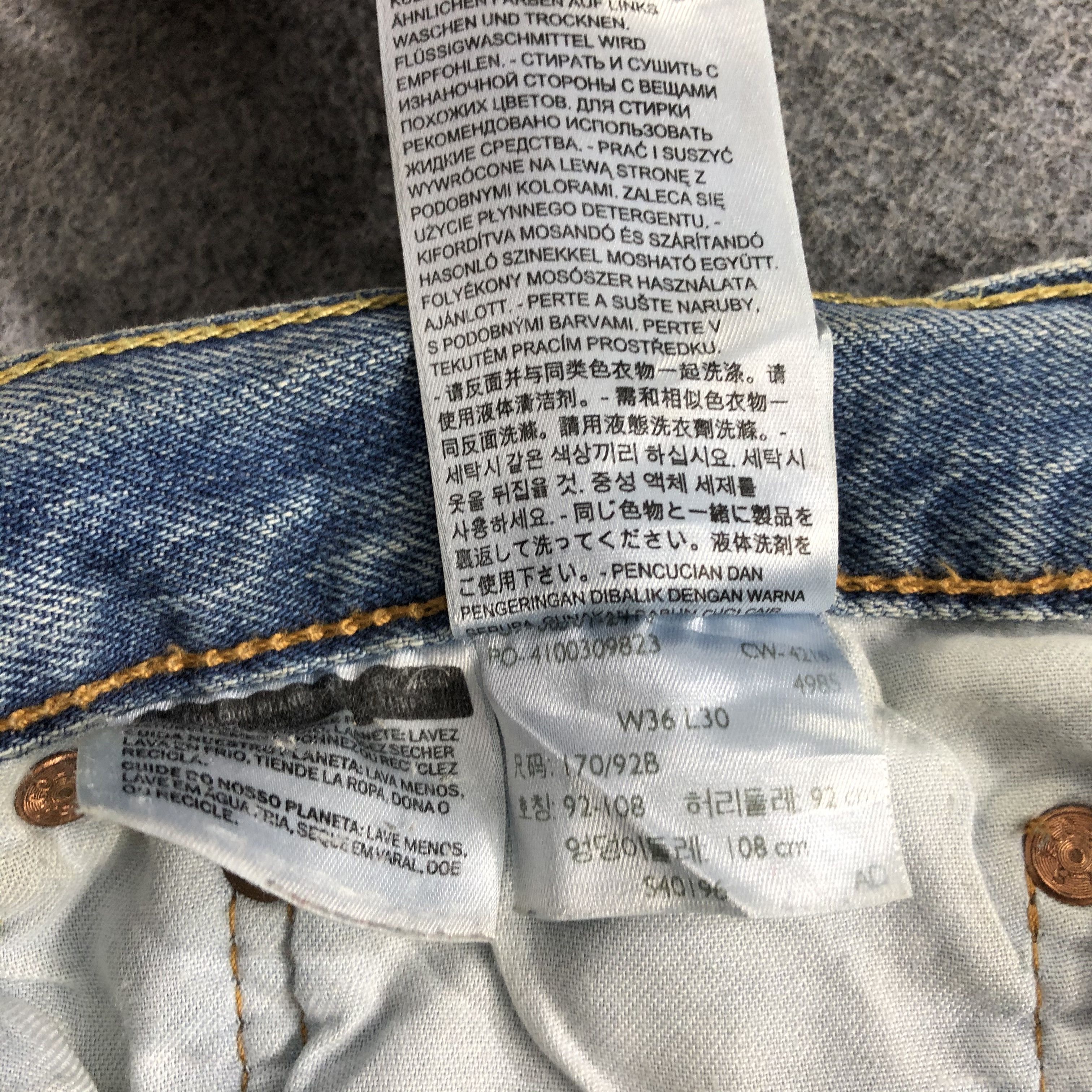 Levi's Vintage Blue Wash Levis 501 Jeans-J2645 Size US 35 - 13 Thumbnail