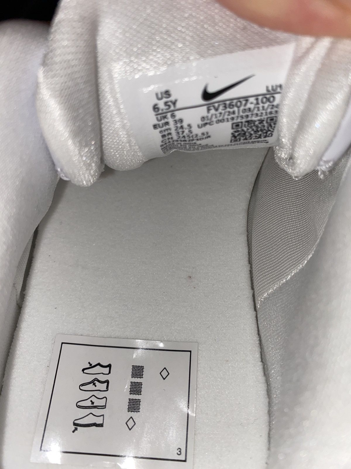 Nike Nike Kobe 9 Elite Protro Halo (GS 6.5Y) Size US 8 / IT 38 - 7 Thumbnail