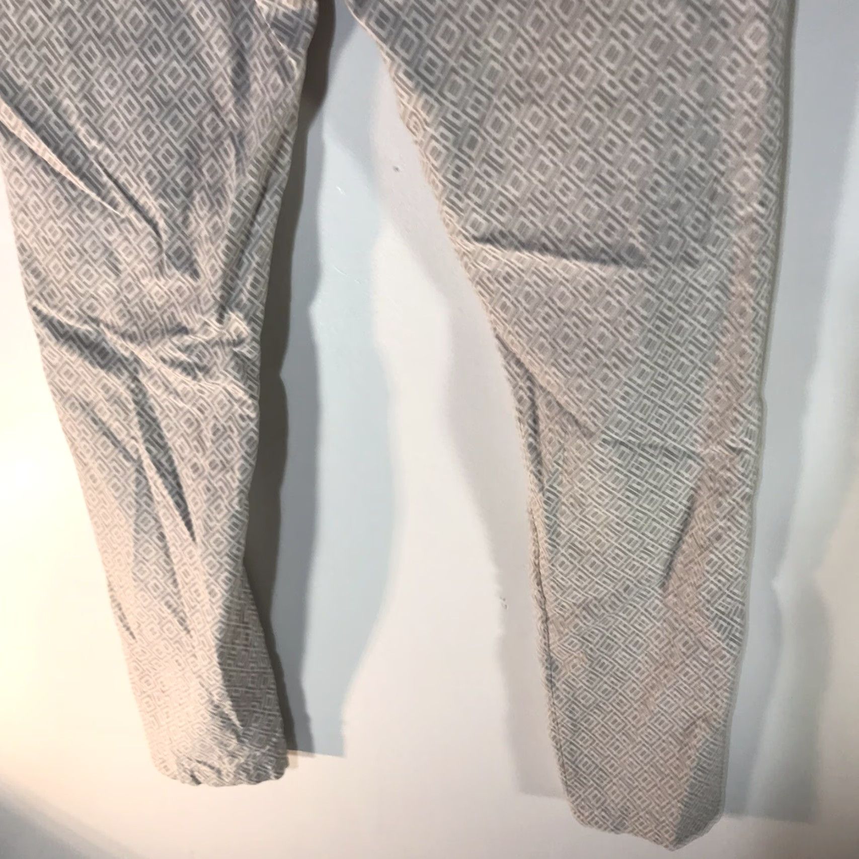 Vintage VINTAGE Yolly Italy Women's Pants Skinny Fit Drawstring Crepe Geometric Pattern 10P Light Gray Size 32" / US 10 / IT 46 - 7 Thumbnail