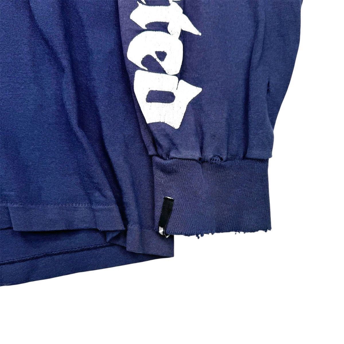 Vintage VINTAGE THRASHED FADED UNDEFEATED LONG-SLEEVE T-SHIRT Size US XL / EU 56 / 4 - 4 Thumbnail