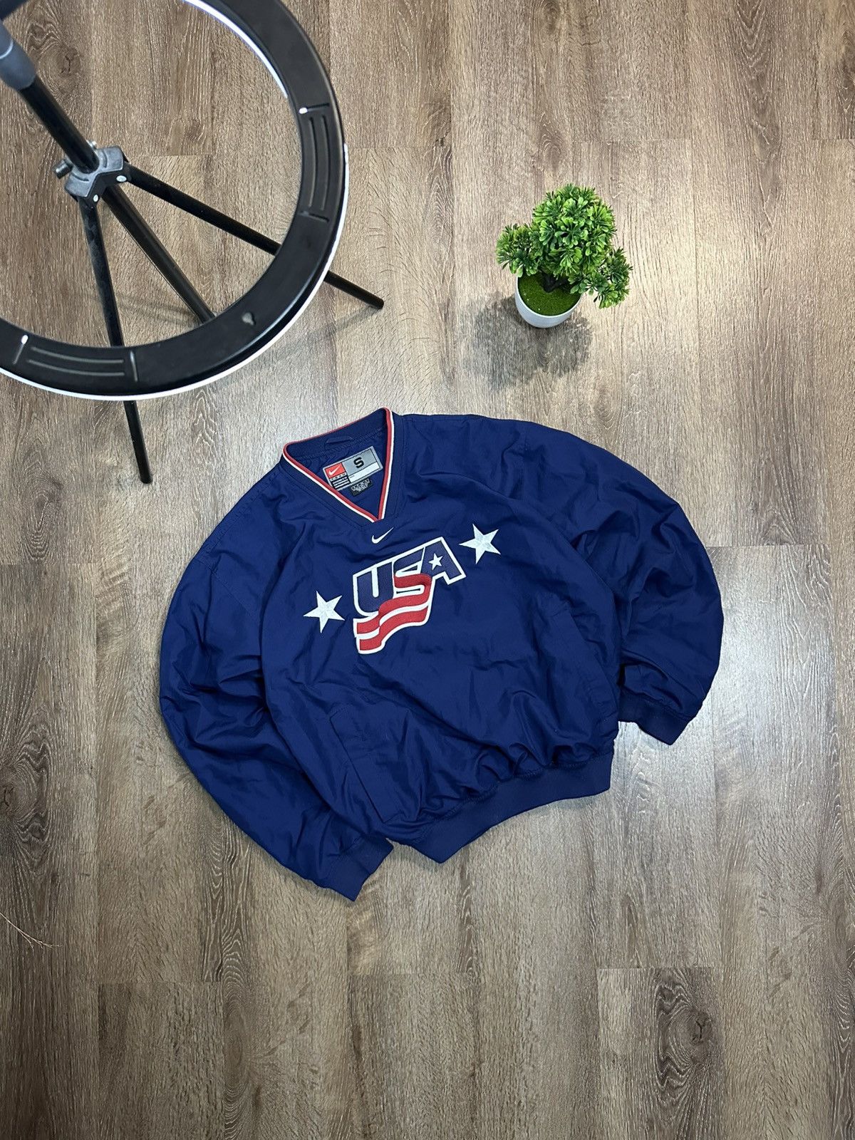 Nike Vintage Nike Team USA Hockey Olympic Nylon Windbreaker Size US S / EU 44-46 / 1 - 1 Thumbnail