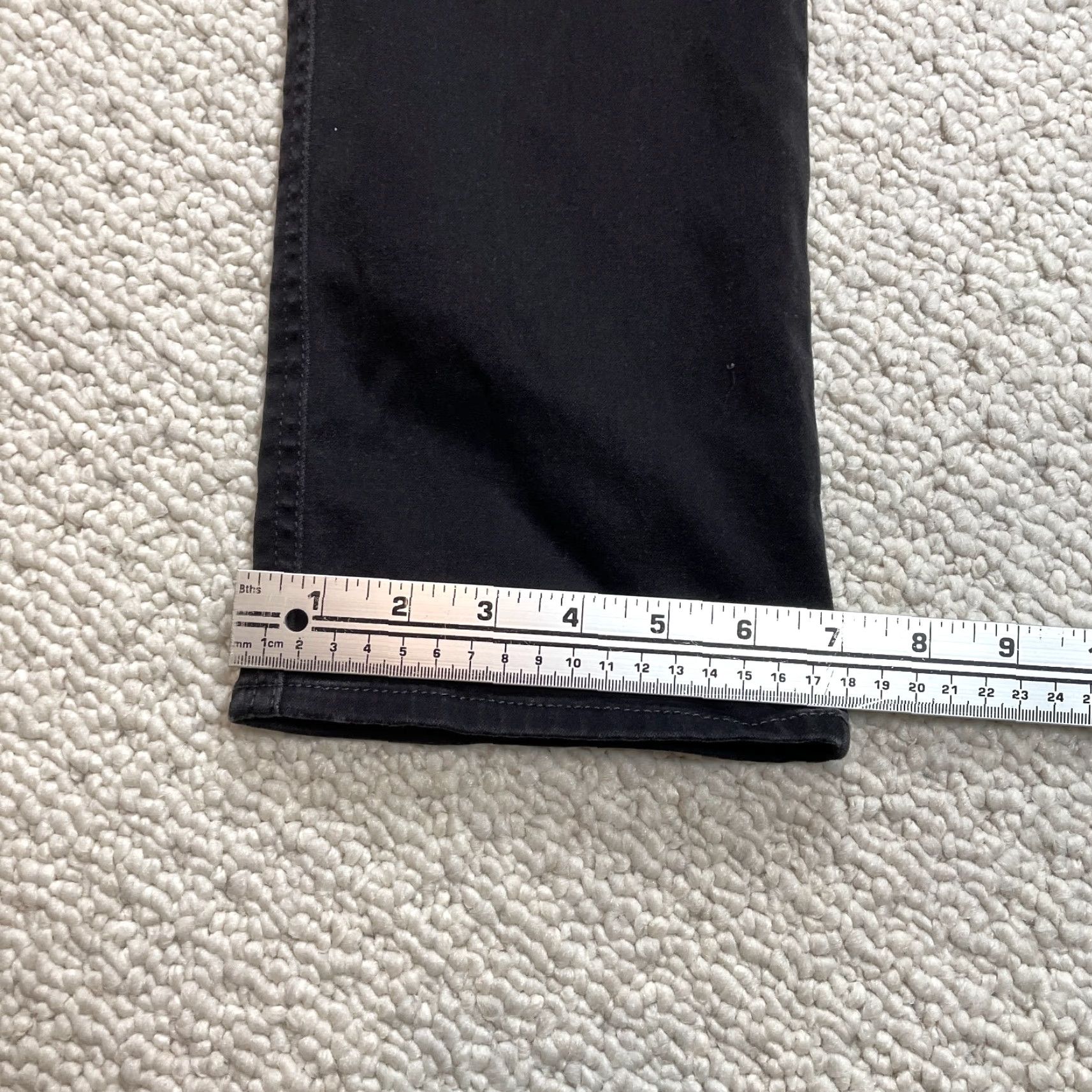 Vintage Elie Tahari Jeans Womens Straight Leg Black Stretch Pockets Solid 31x31.5 Size 24" / US 00 / IT 34 - 2 Thumbnail