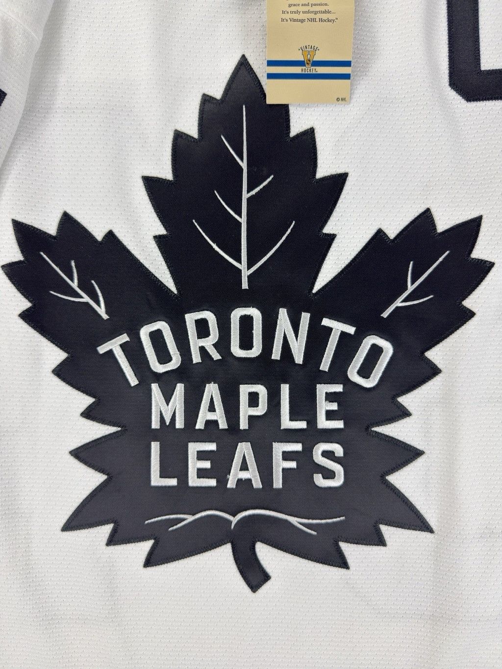 Mitchell & Ness Mitchell & Ness NWT Men's Sz Large Austin Matthews 2019 NHL Size US L / EU 52-54 / 3 - 14 Thumbnail