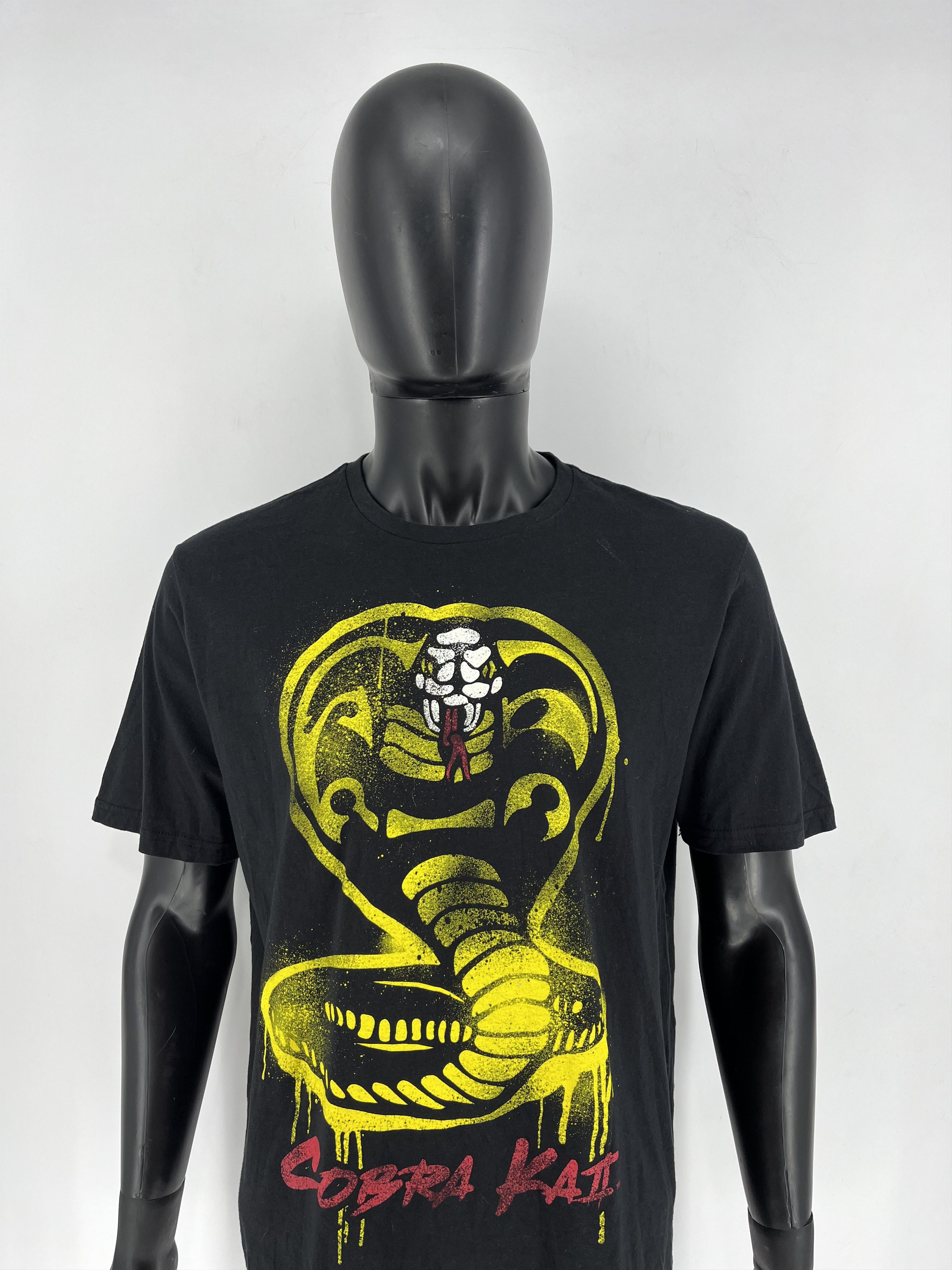 Band Tees × Vintage Bioworld Cobra Kai Men's Graphic Tee Medium Black Size US L / EU 52-54 / 3 - 1 Thumbnail