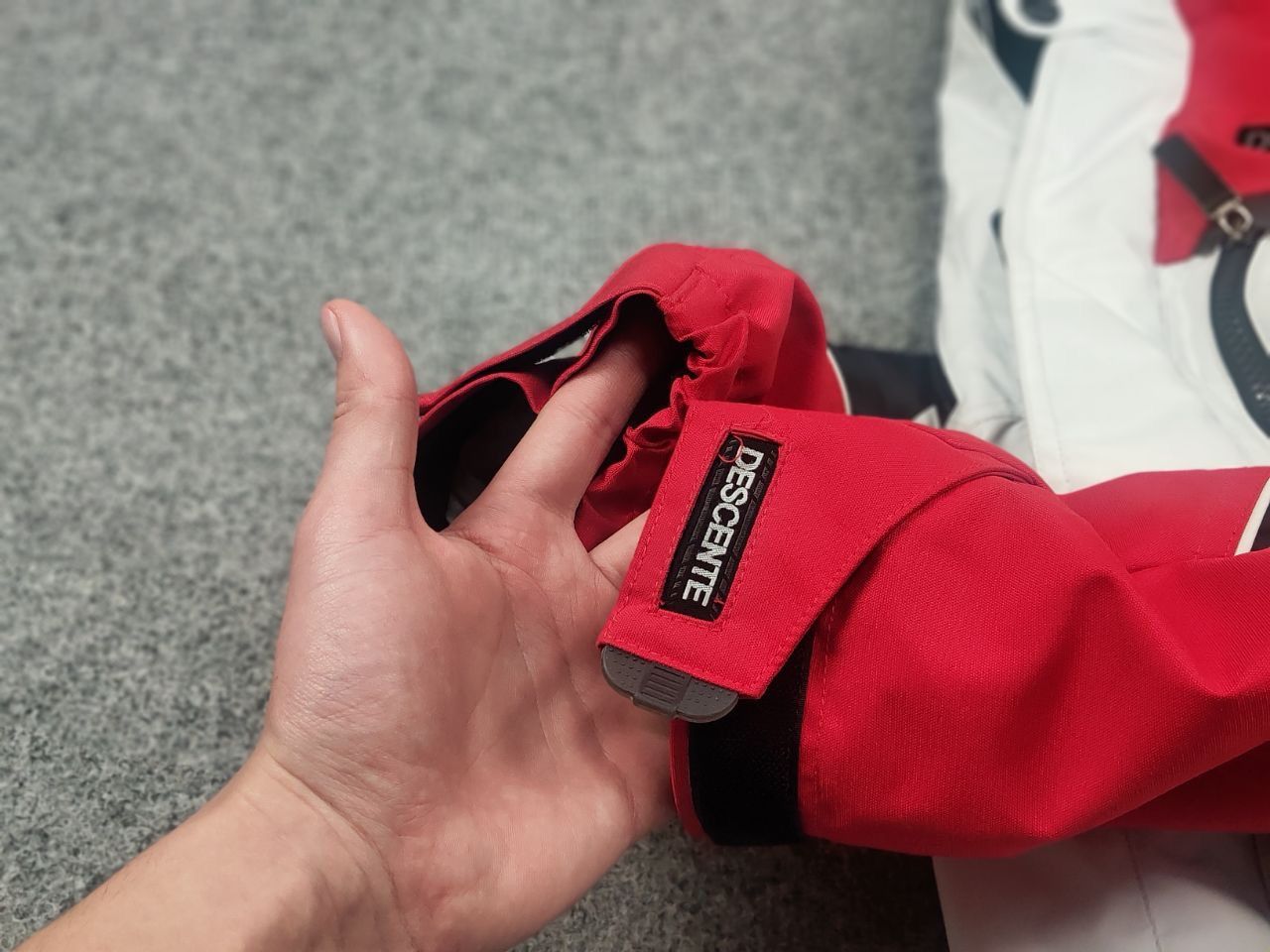 Descente Descente Airdrive Ski Zip insulated Jacket combined red Size US M / EU 48-50 / 2 - 14 Thumbnail