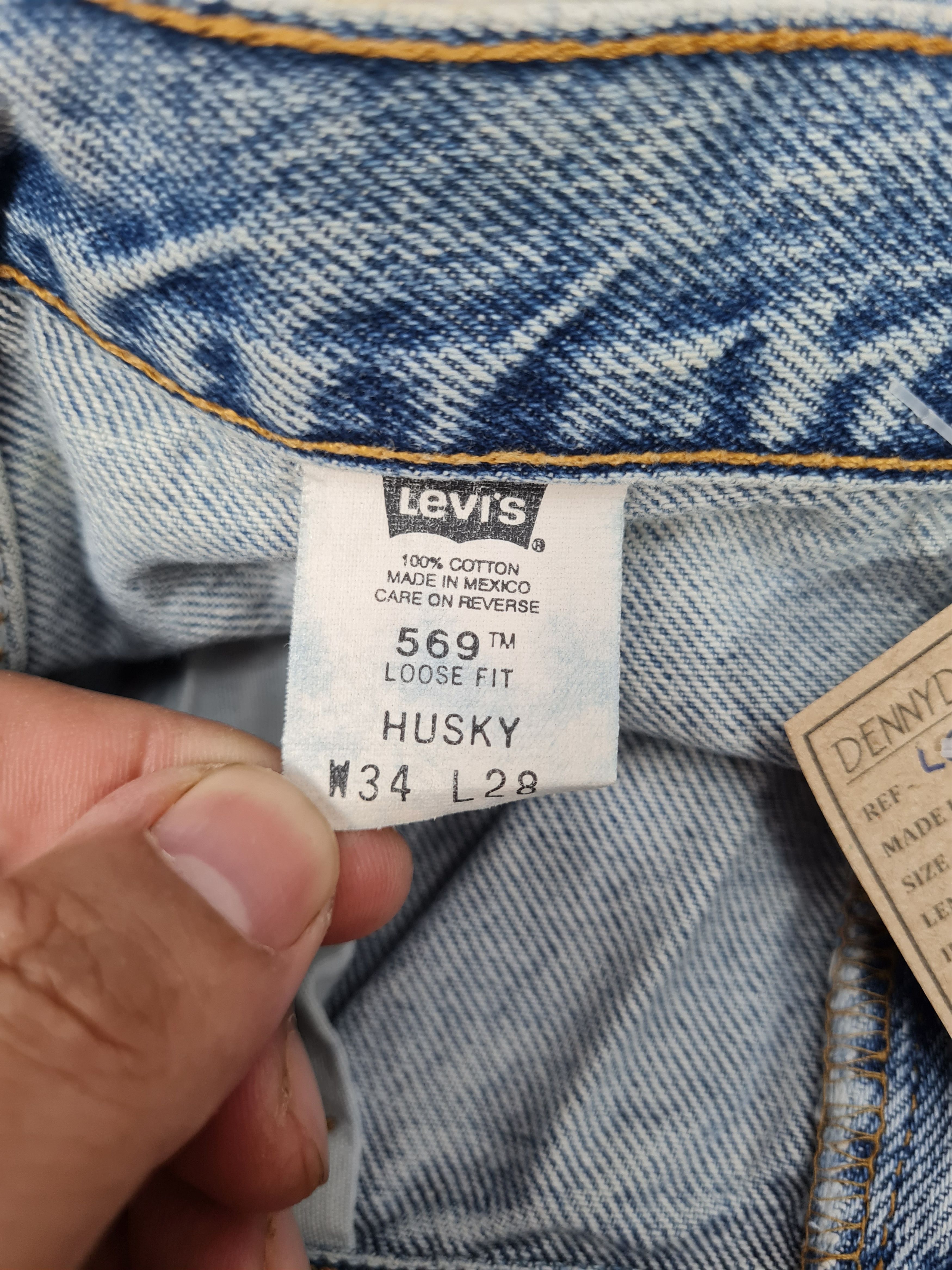 Levi's Vtg LEVIS 569 Straight Cut Ripped Cropped L0372 Size 34X26.5 Size US 34 / EU 50 - 13 Thumbnail