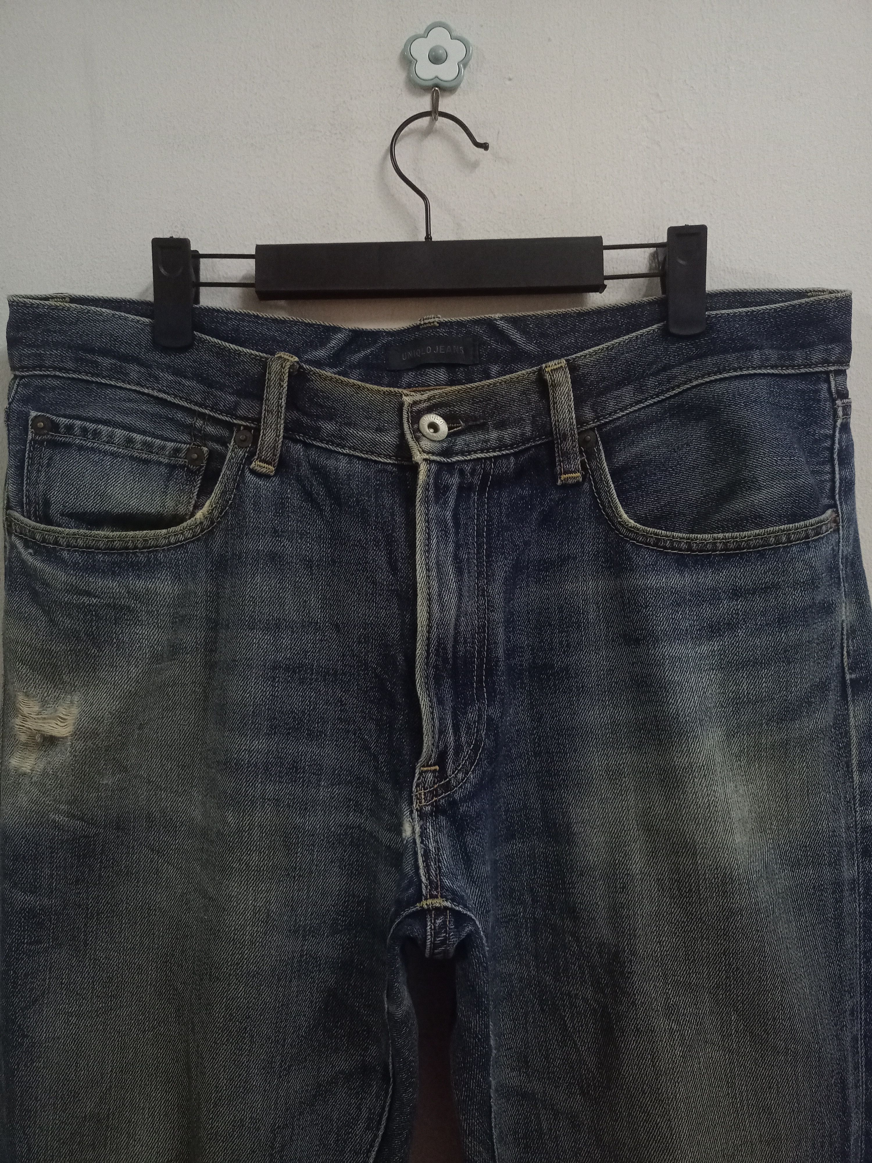 Japanese Brand × Uniqlo Vintage Japanese Uniqlo Baggy Style Faded Jeans 35x29 Size US 35 - 4 Thumbnail
