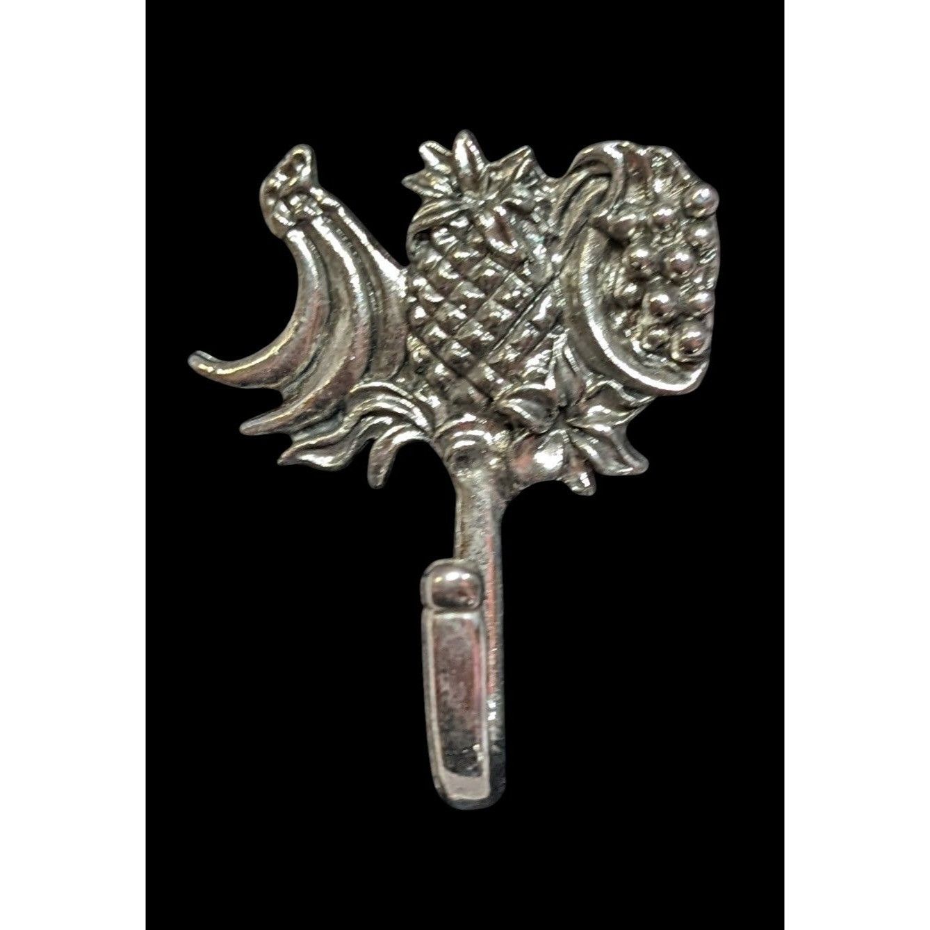 Other Vintage Y2K Rawcliffe Home Fruit Lapel Pin With Hook Size ONE SIZE - 1 Thumbnail