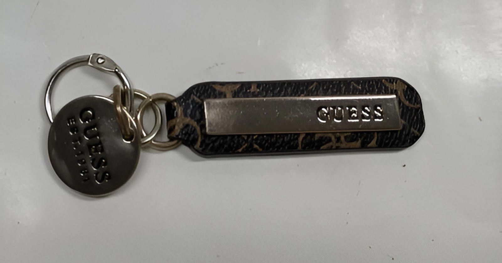 Guess Authentic Vintage! GUESS Leather Keychain KeyRing Key FOB | Grailed