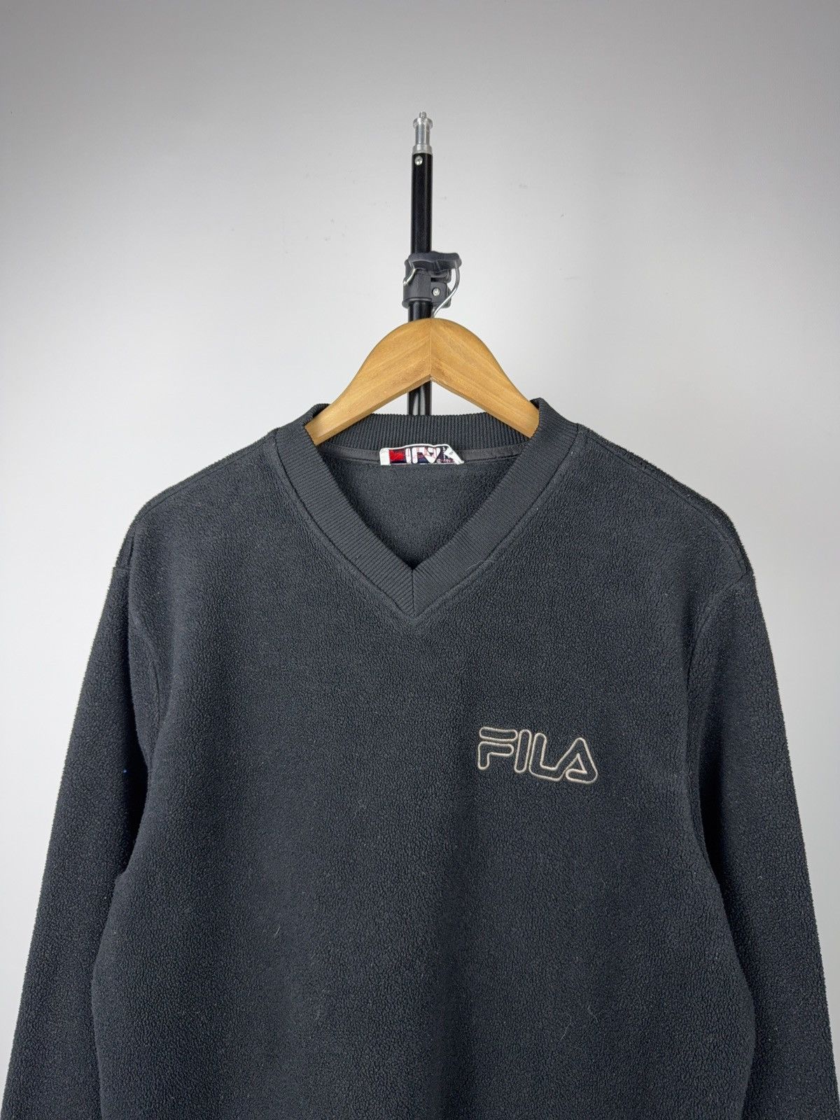 Fila 00s Vintage FILA V Neck Fleece Sweatshirt Logo Y2K Size L Size US L / EU 52-54 / 3 - 2 Thumbnail