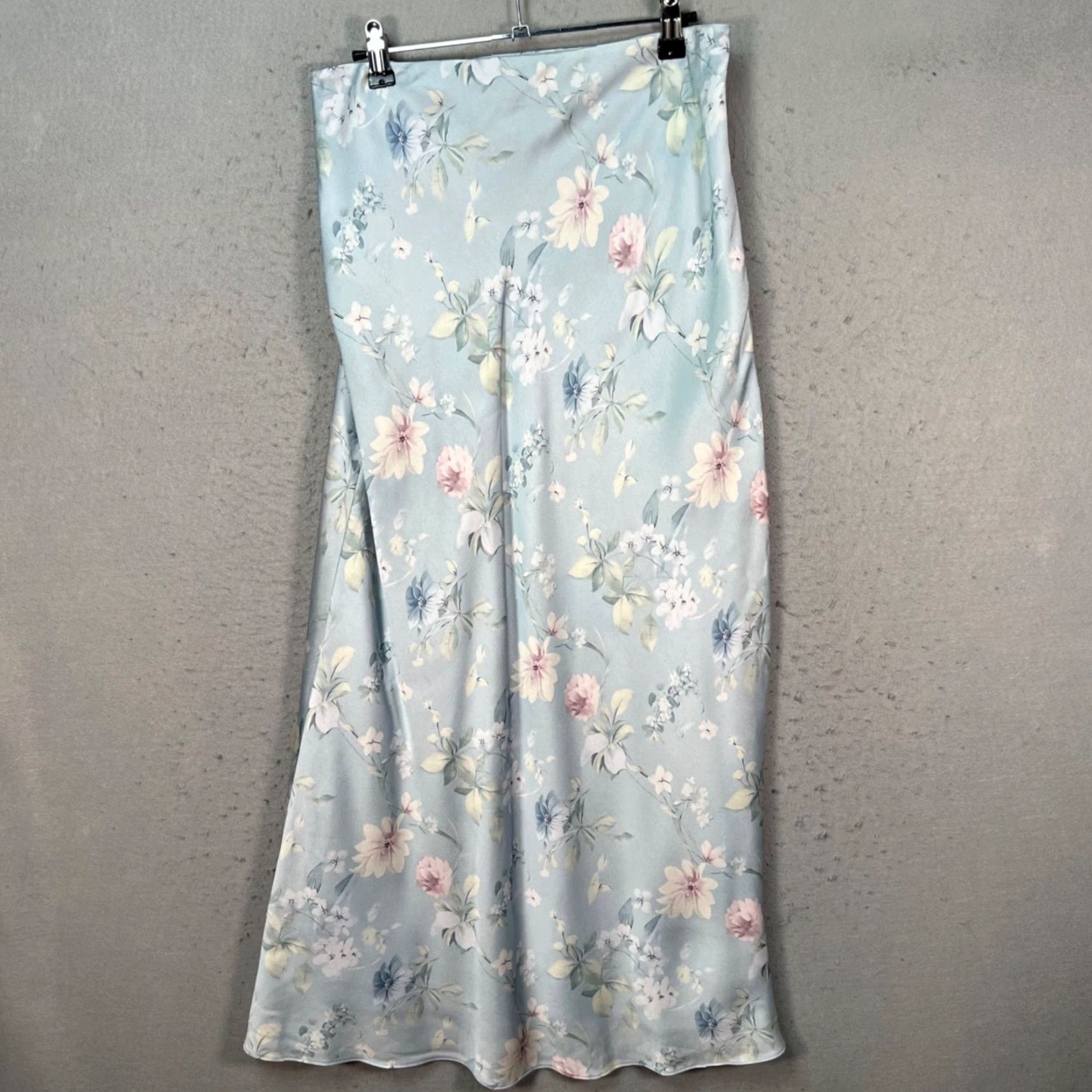 Vintage Maison Amory Womens Size Medium Floral Satin Midi Skirt Light Blue Size 32" / US 10 / IT 46 - 2 Thumbnail