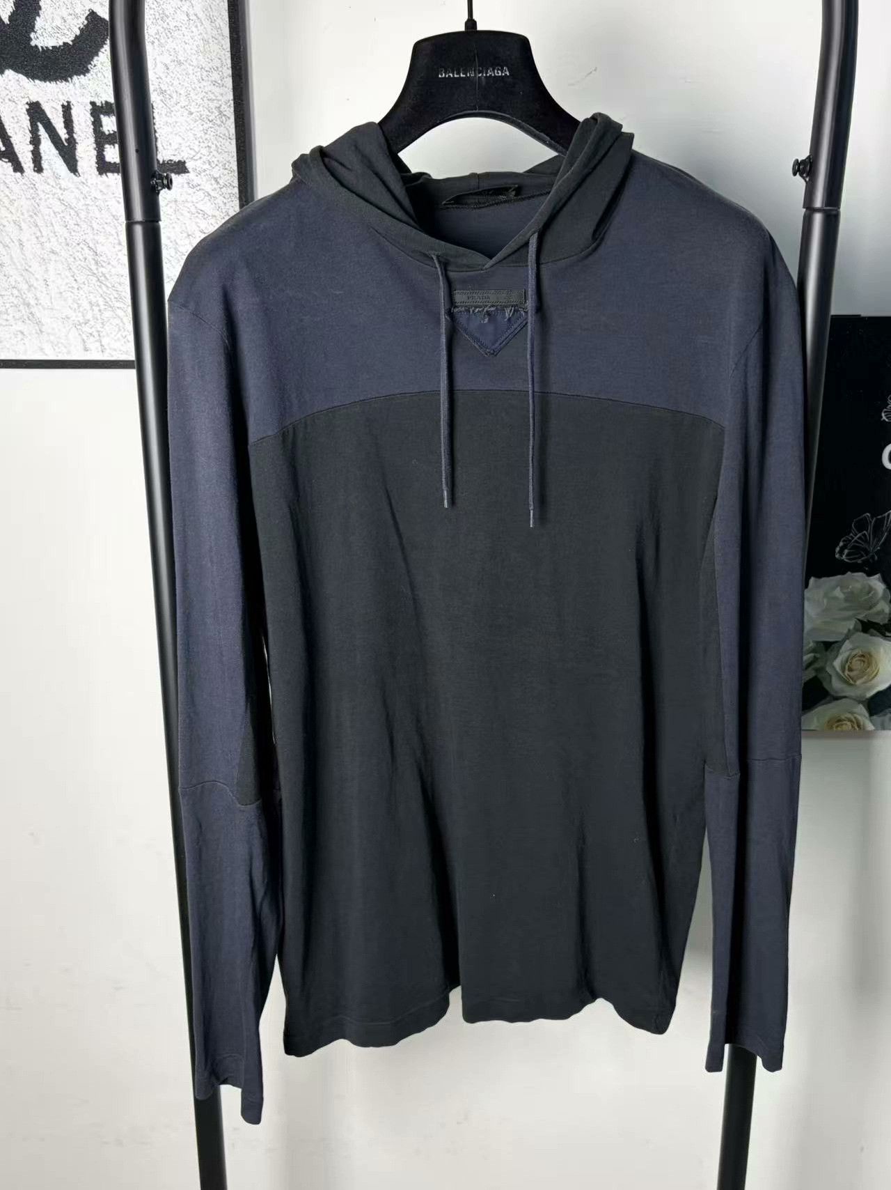 Prada Prada White Hoodie m Men Size US M / EU 48-50 / 2 - 1 Thumbnail