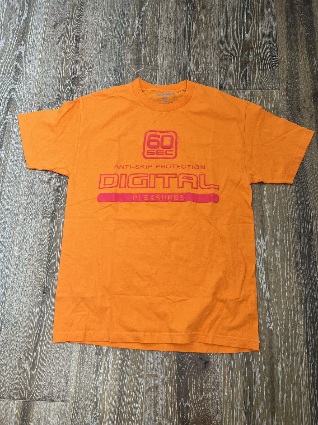 Pleasures Pleasures digital 60 sec anti skip protection tee Size US L / EU 52-54 / 3 - 1 Thumbnail