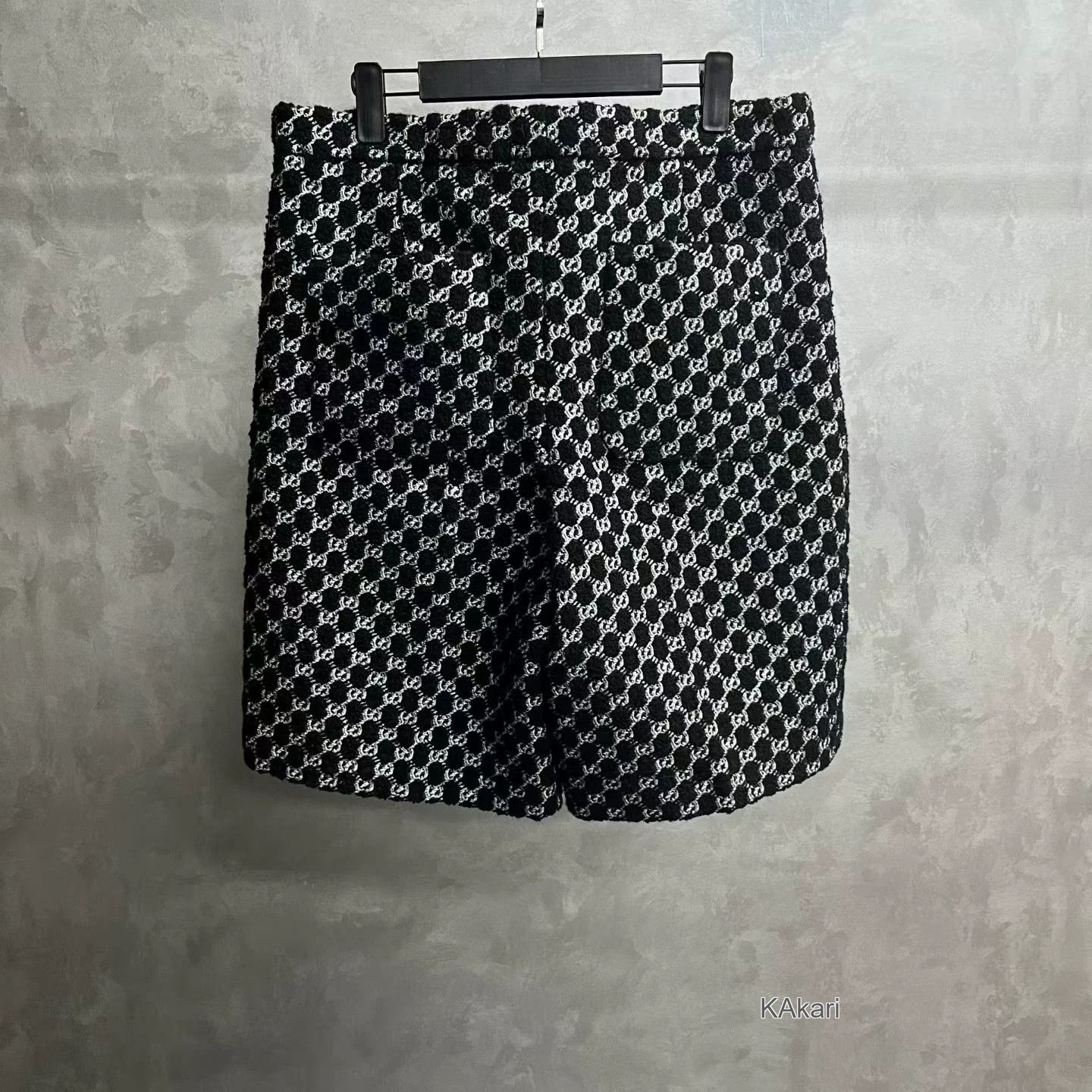 Gucci Gucci Silver-Black Letter Wool Shorts Size US 32 / EU 48 - 5 Thumbnail