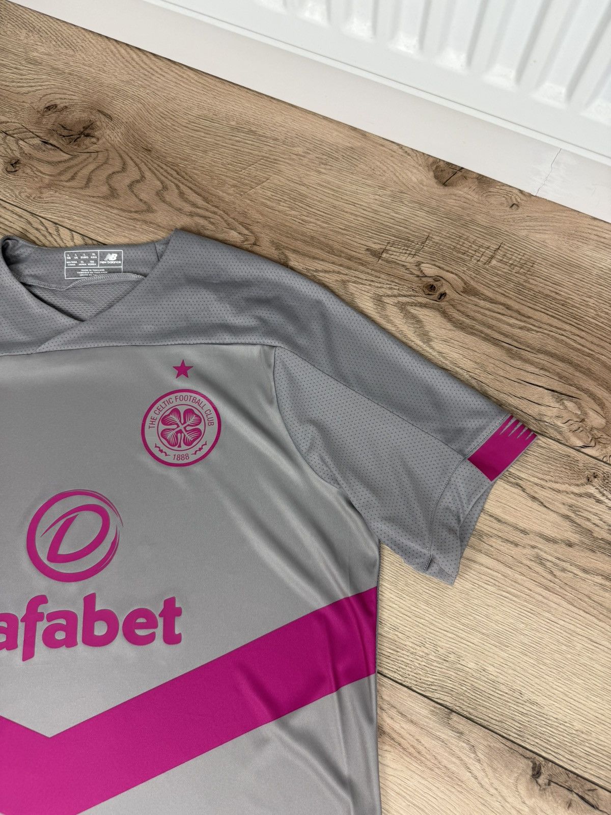 New Balance Mens Football T-Shirt Jersey New Balance Celtic Size L Size US L / EU 52-54 / 3 - 5 Thumbnail