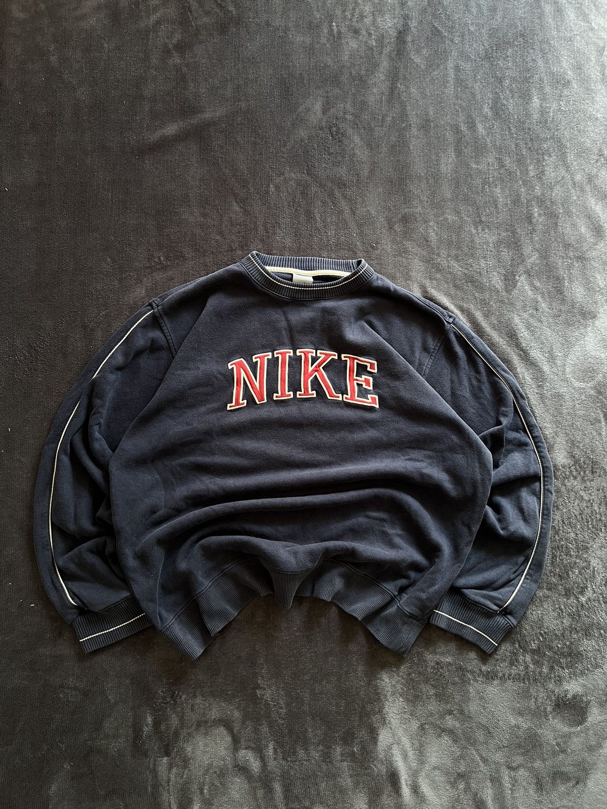 oversized vintage nike sweatshirt