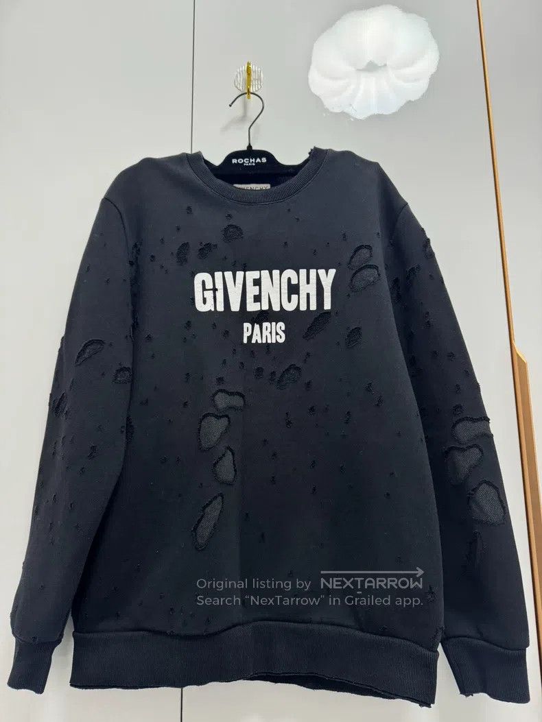 Givenchy Givenchy Black Hole Sweatshirt (Front Big Letter LO) Size US XXS / EU 40 - 1 Thumbnail