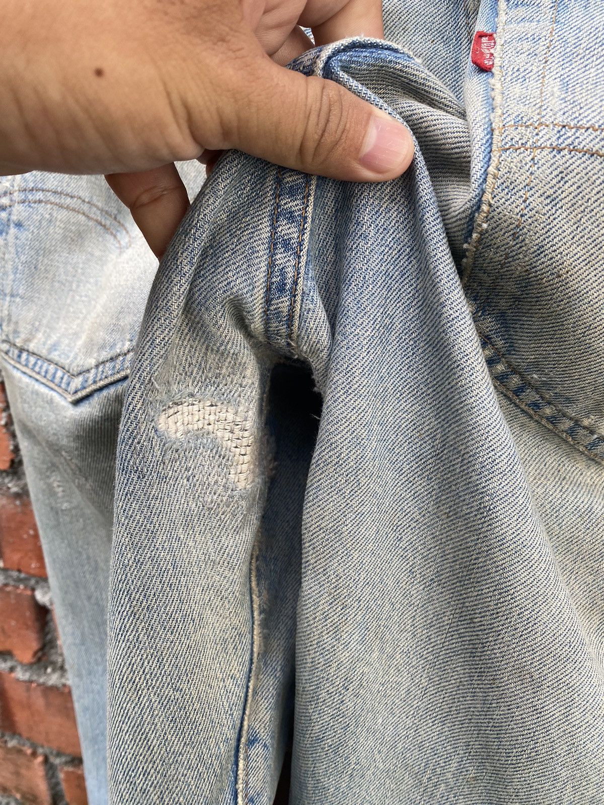 Levi's Vintage Clothing × Vintage W32x28.5 vintage levi's redline 80s distressed condition Size US 32 / EU 48 - 4 Thumbnail