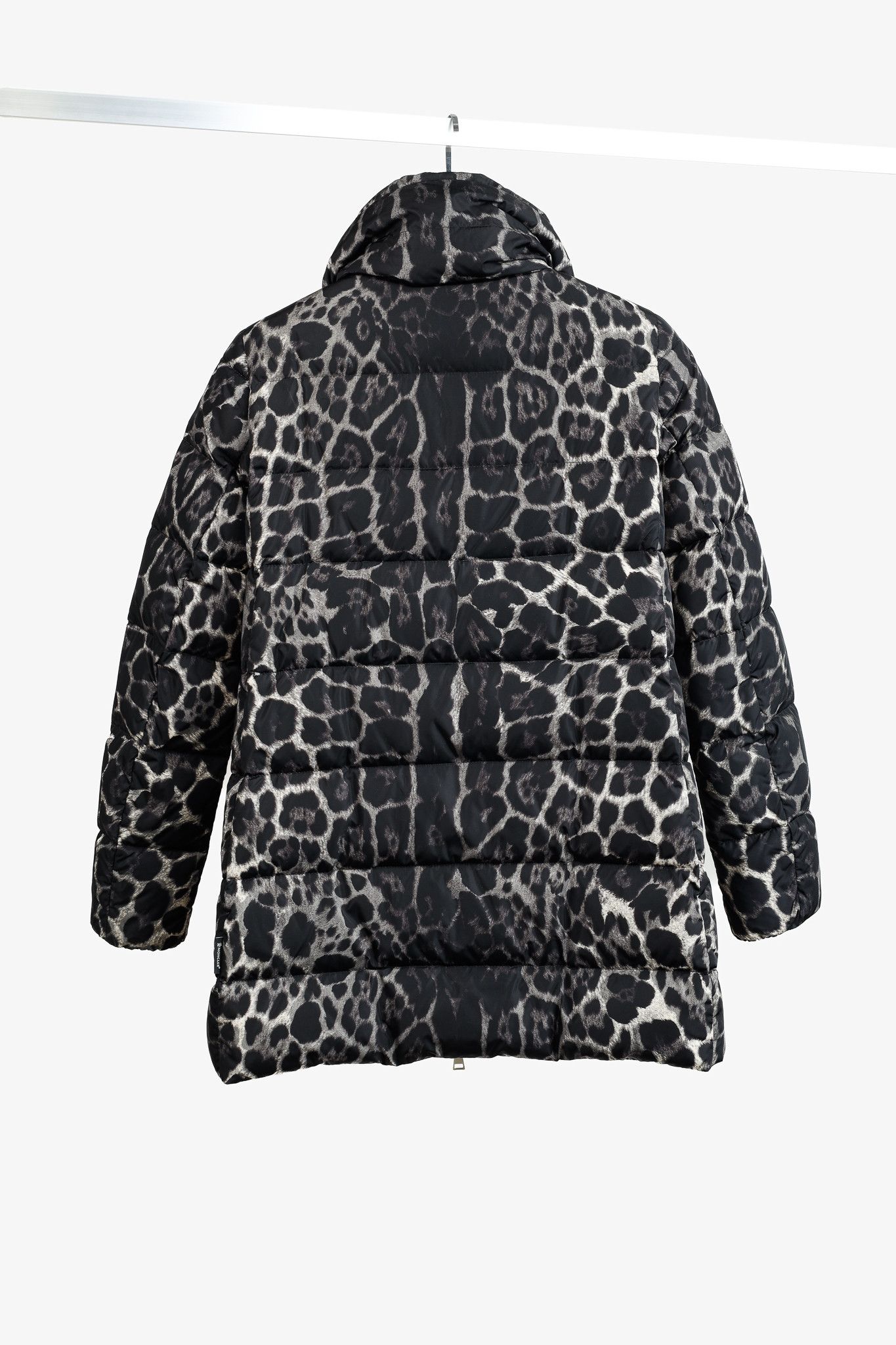 Moncler Moncler Torcelle Black Leopard Puffer Coat Size S / US 4 / IT 40 - 2 Thumbnail