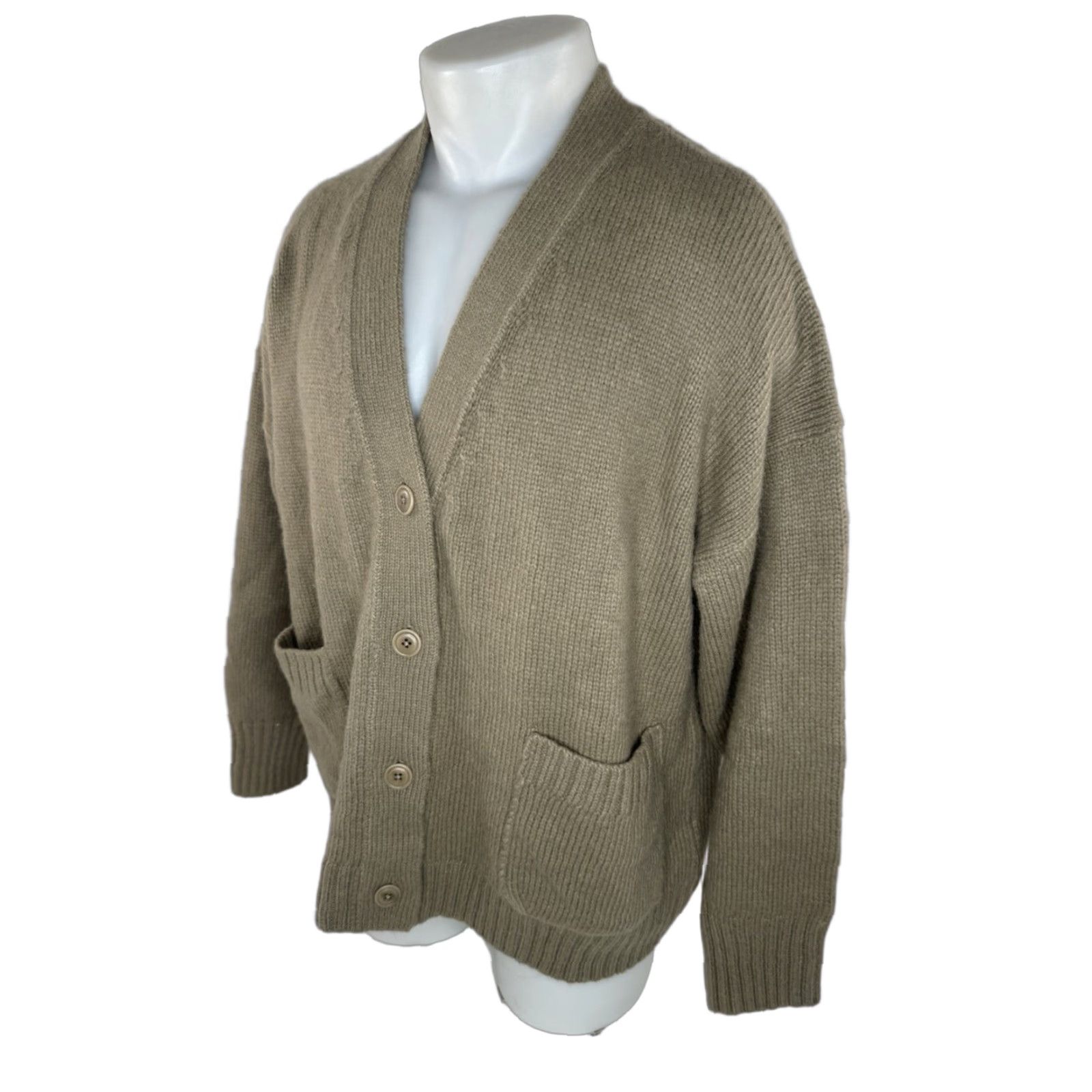 Buck Mason Buck Mason - Alpaca Cardigan Sweater Olive XL Women's XS? No, XL Size XL / US 12-14 / IT 48-50 - 1 Thumbnail