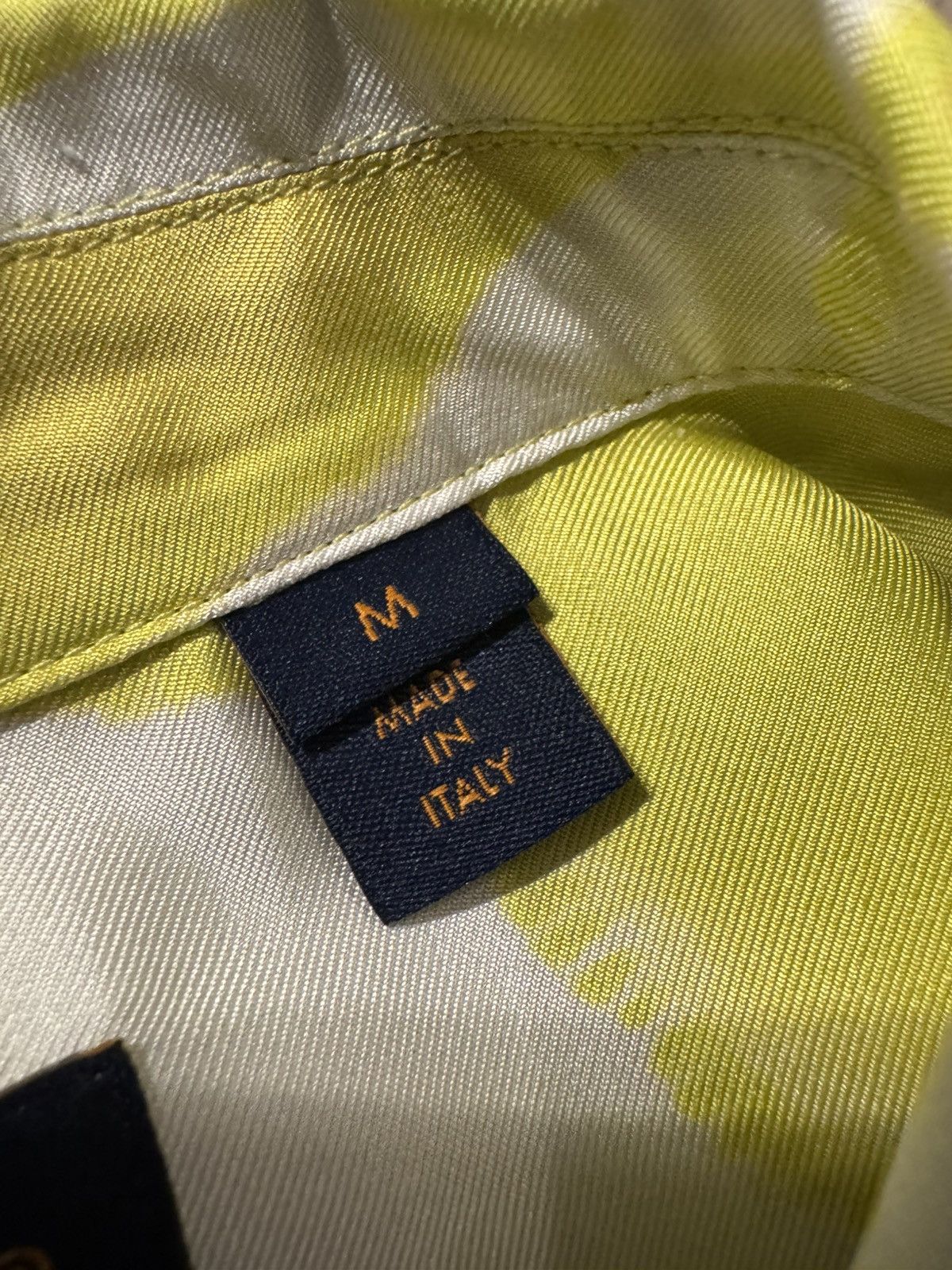 Louis Vuitton LOUIS VUITTON LV SHIBORI shirt see photos for tape measureme Size US M / EU 48-50 / 2 - 10 Thumbnail