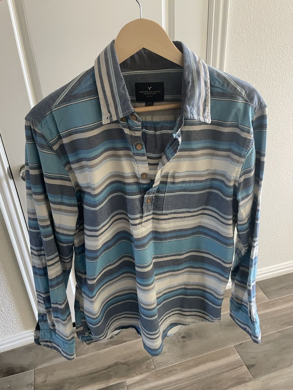 American Eagle Outfitters Blue stripped half button up shirt Size US M / EU 48-50 / 2 - 1 Thumbnail