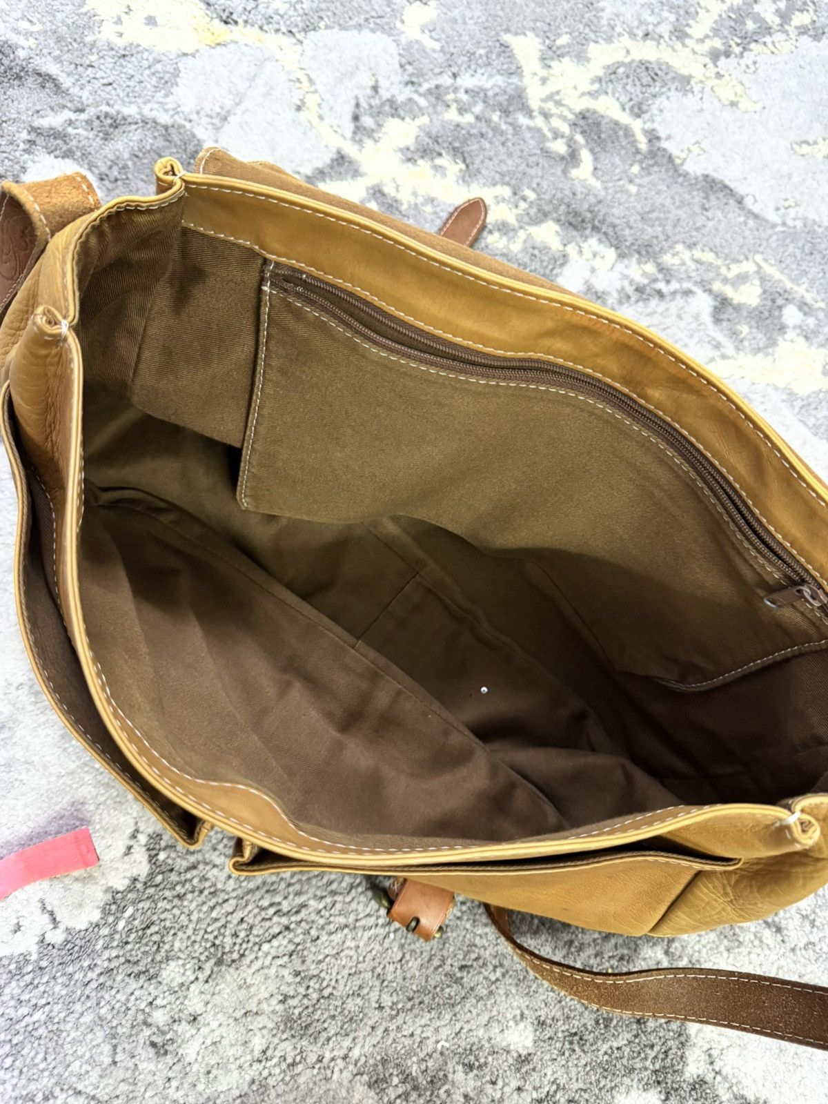 Yohji Yamamoto Y'SACCS BY YOHJI YAMAMOTO NATIVE LEATHER SLING BAG Size ONE SIZE - 7 Thumbnail
